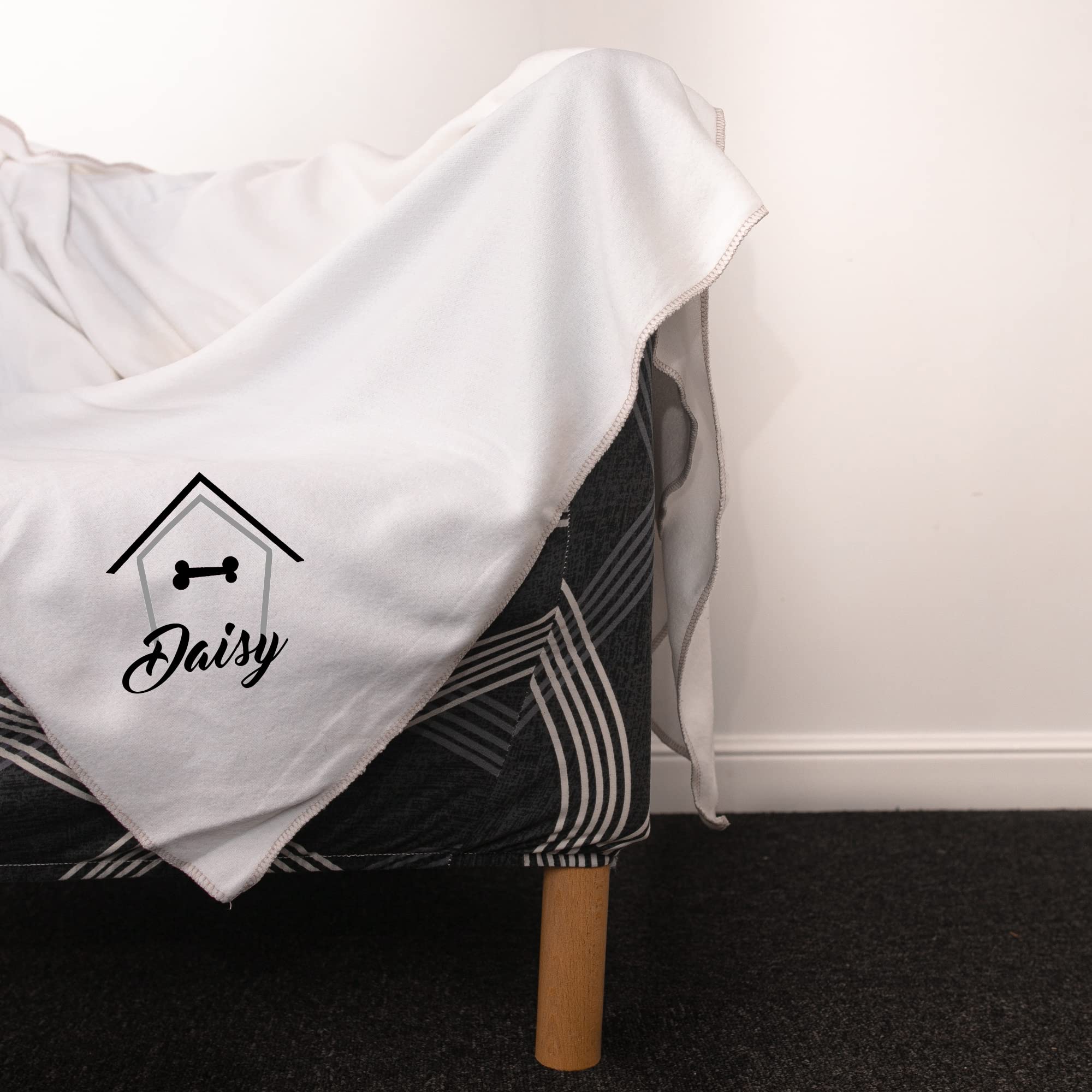 White Personalised Dog Blanket Embroidered With Name Pampered Pooch Gift Fleece Comforter for New Puppy Gifts for Dogs Birthday Pet Owners Personalised Embroidered Dog Fleece Blankets New Puppy