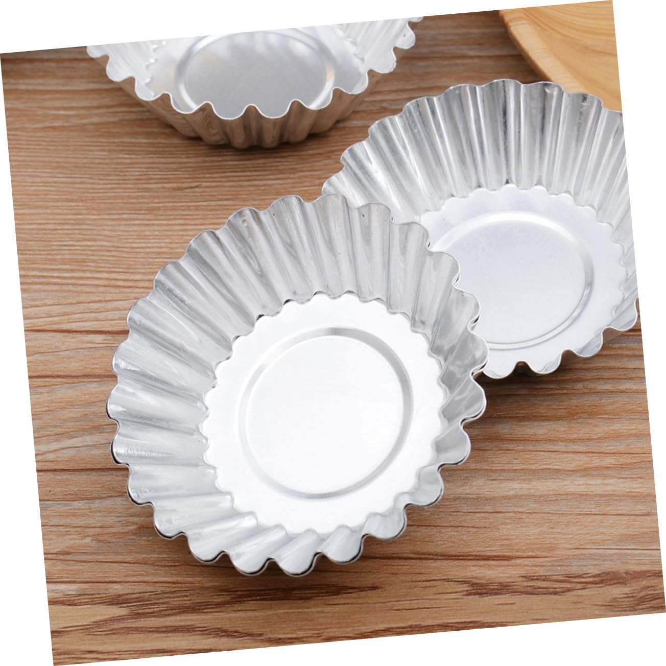 LIFKOME 100 pièces Lot de Moules à Alliage Aluminium Épais Moules à Cupcakes et Muffins Réutilisables avec Bords Festonnés Résistants Chaleur pour Pâtisserie