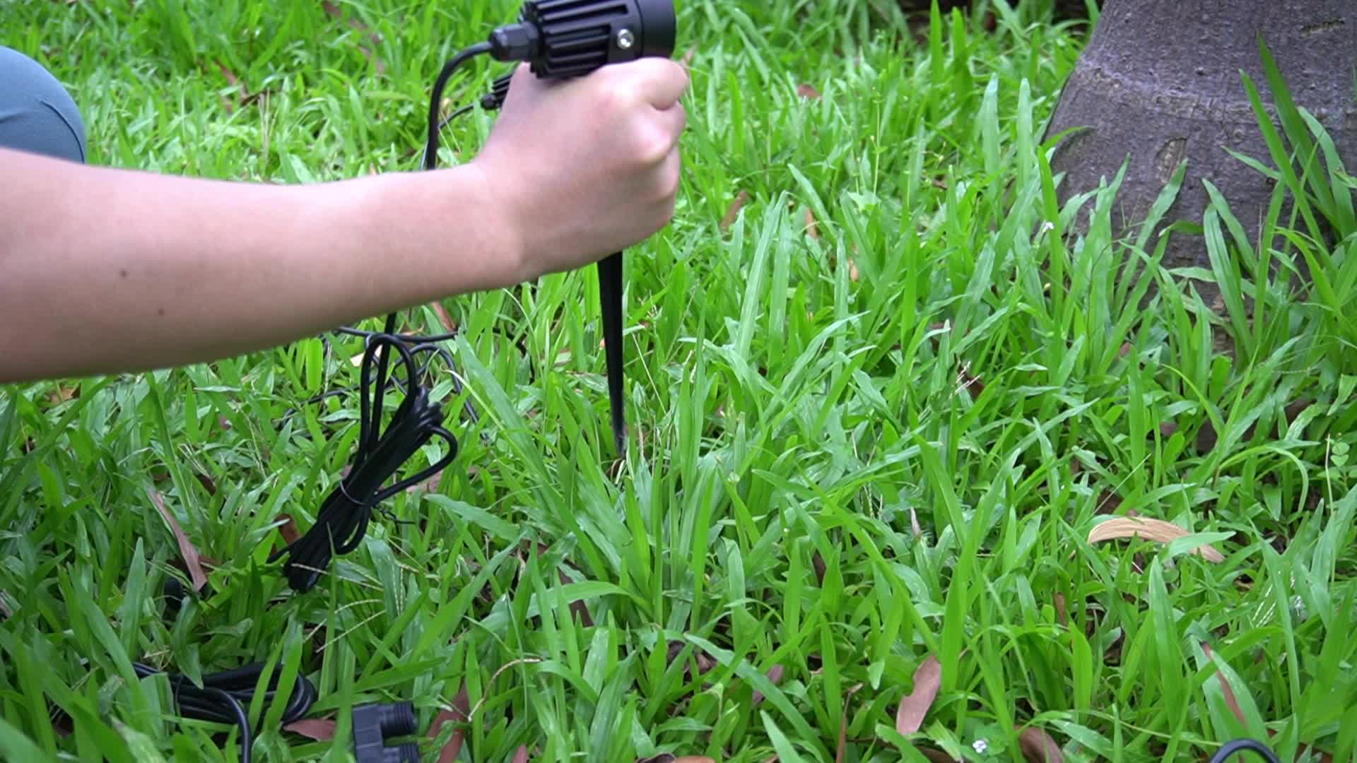 GEEDIAR LED Gartenbeleuchtung, 4 Stücke, Warmweiß 3200K Gartenleuchte mit Erdspieß, IP65 Wasserdicht LED Gartenstrahler mit Stecker, Gartenlampe für Außen Garten Rasen Dekorative – Bild 7