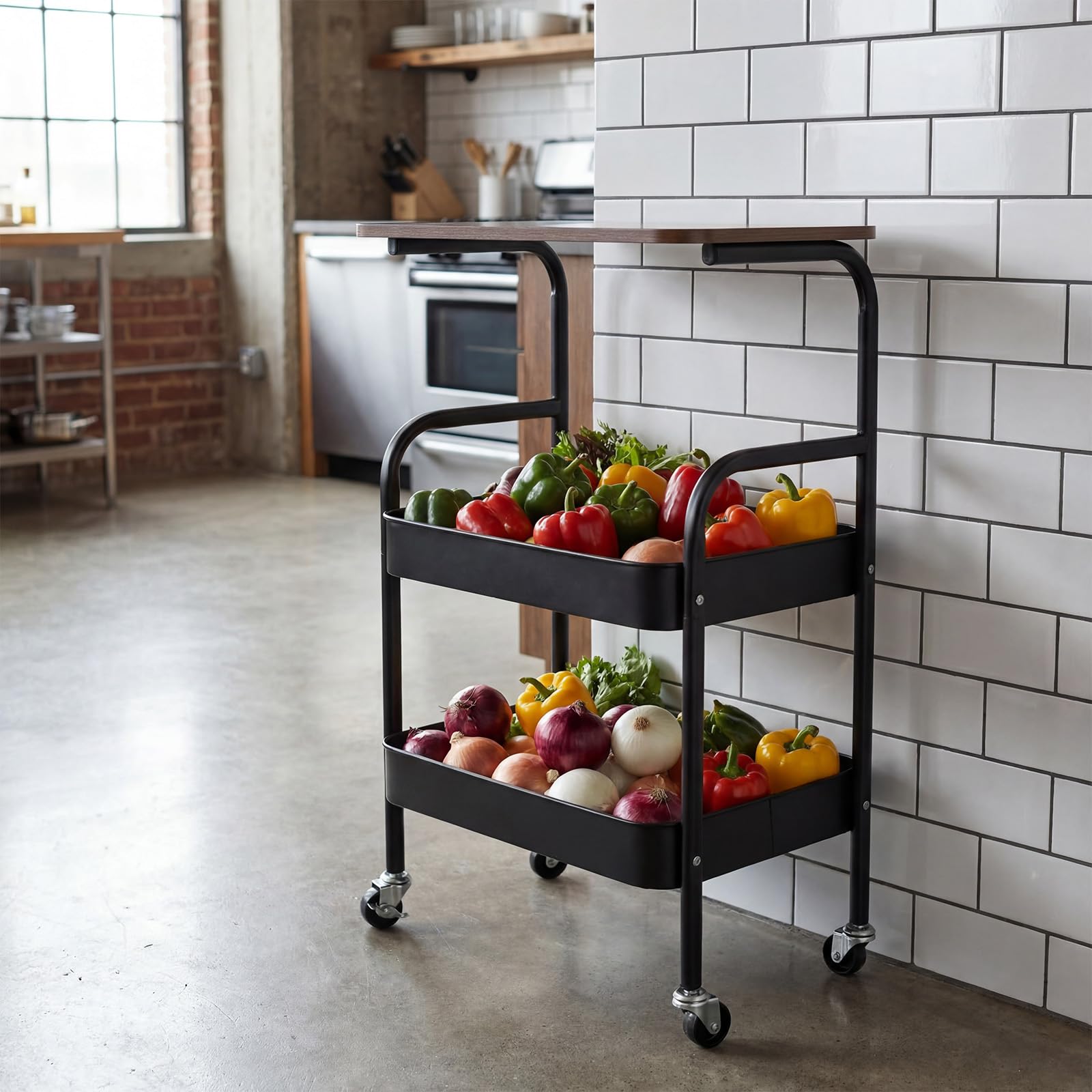 Chariot de rangement à roulettes HUOLE pour gagner de la place dans une petite cuisine