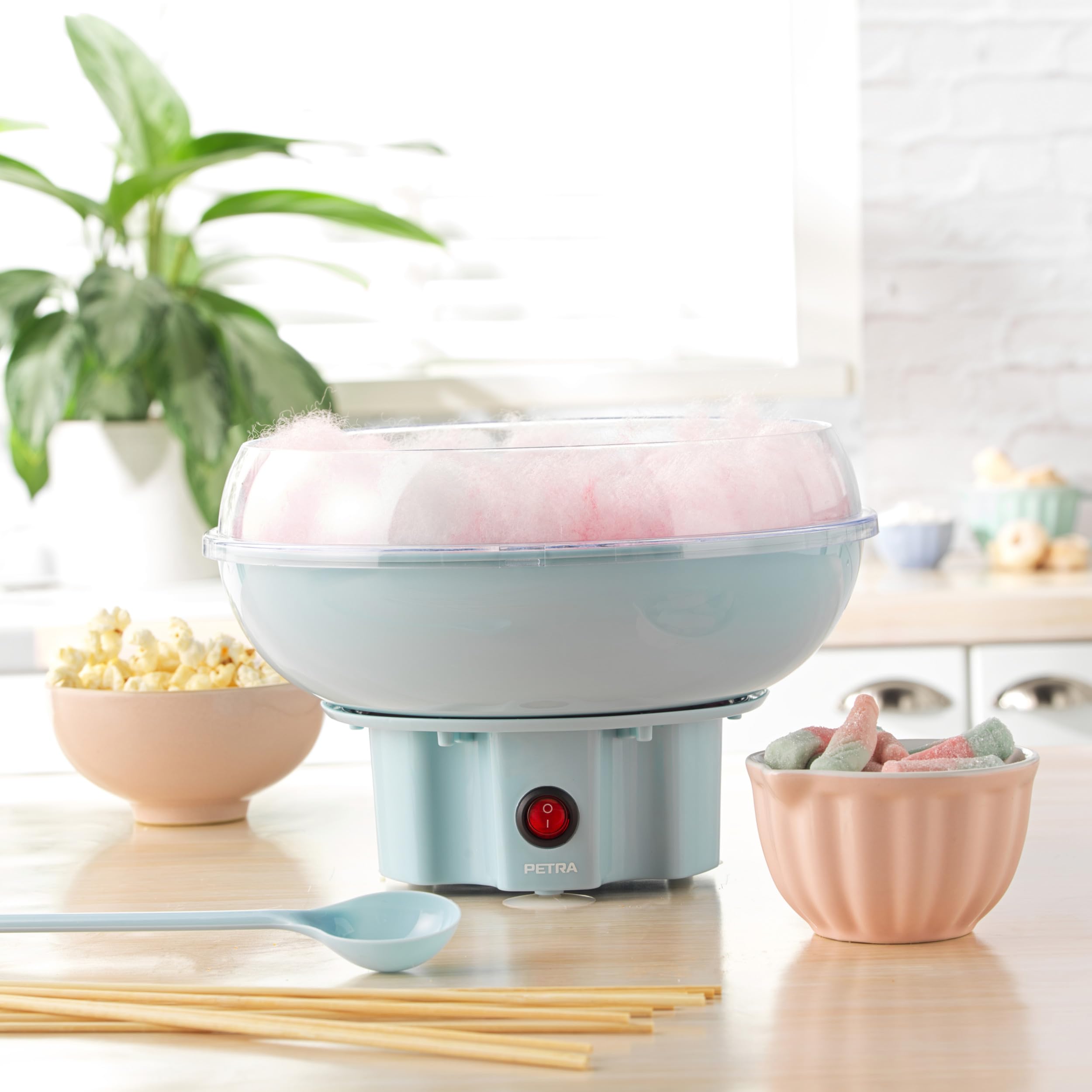 Petra Machine à Barbe à Papa, Sans BPA, 50 bâtonnets & cuillère doseuse Incluse, Utilisez du Sucre Ordinaire ou Bonbons Durs sans Sucre, Appareil Cotton Candy Bleu, Design Rétro , 400W