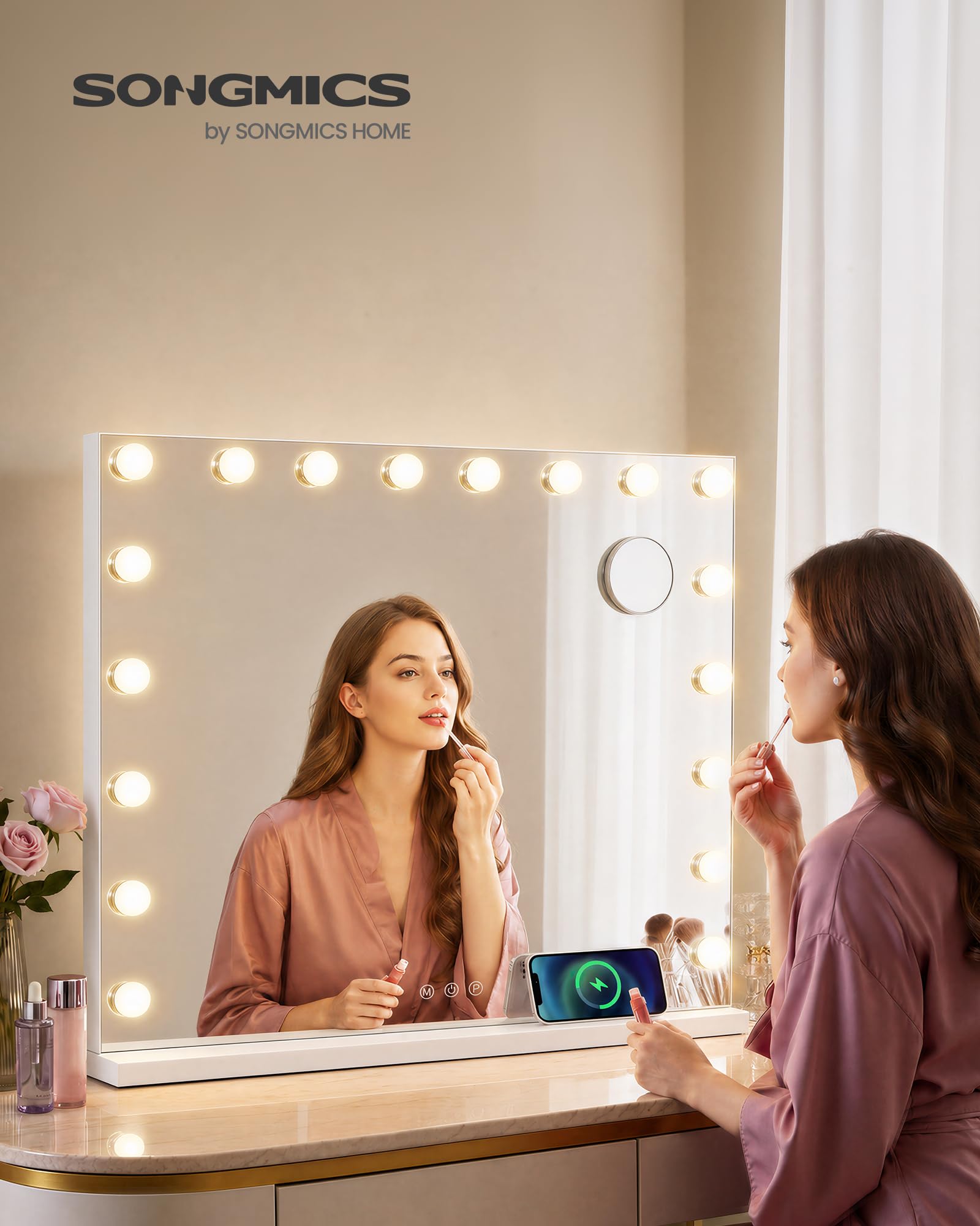 SONGMICS Specchio Trucco con Luci, 15 LED Dimmerabili, 3 Colori, Specchio Ingranditore 10x, Porte USB, da Tavolo o Parete, 62 x 80 x 5,7 cm, Bianco Opaco, Collezione Berit LWM223WC02