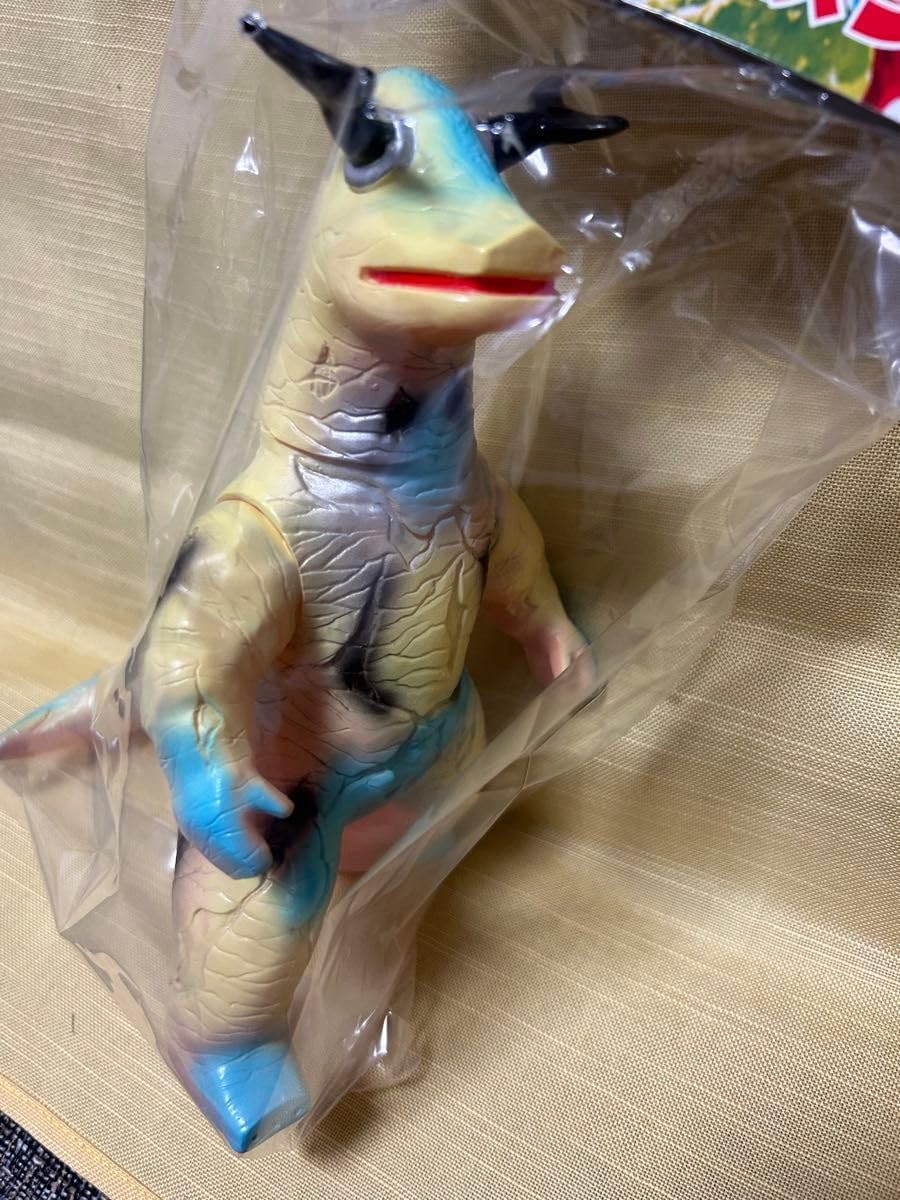 ブルマァクの怪獣シリーズ×墓場の画廊限定ソフビエレキング レトロ