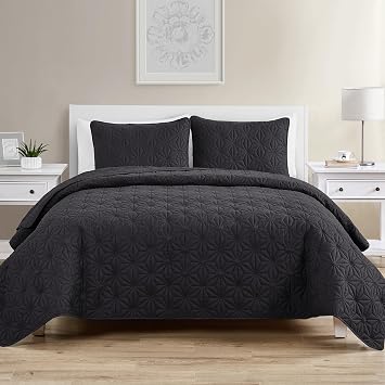 VCNY Home Grey Quilt Set for Queen Bed, 3-Piece Bedspread Coverlet and Shams, Soft Bedding Comforter Alternative for All Seasons Kaleidoscope, Full/Queen