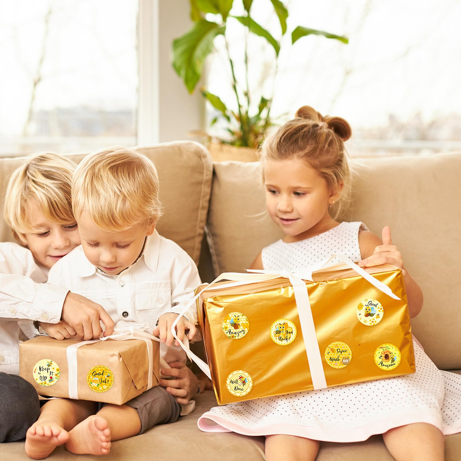 Whaline 1000Pcs Bee Incentive Stickers Cute Honeybee Round Student Reward Stickers Motivational Sunflower Bee Label Decals for for Back to School Party Classroom School Supplies - Image 7