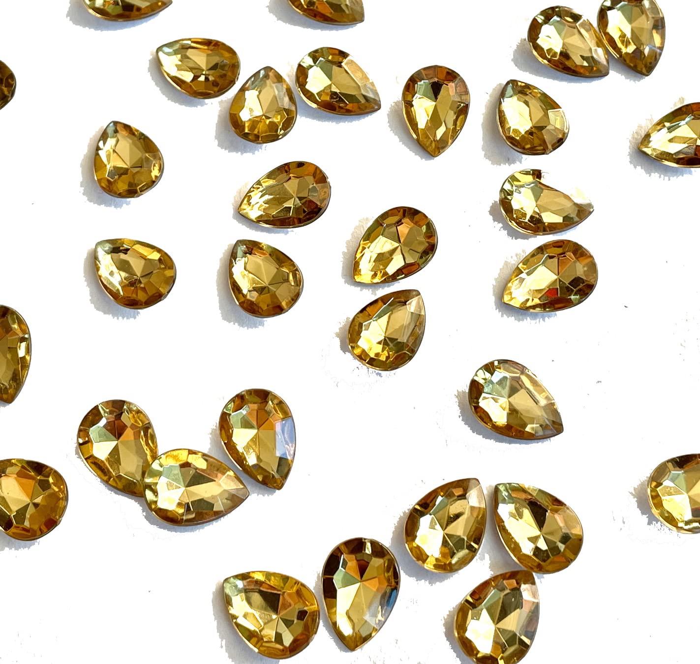 SSG Golden Silver Crystal Glass Leaf Stones Zarkan Beads Buttons for  Jewellery Making, Dresses, Clothes Lace, Art Crafts Raw Material (50 Pcs) ( Golden) : Amazon.in: Home & Kitchen