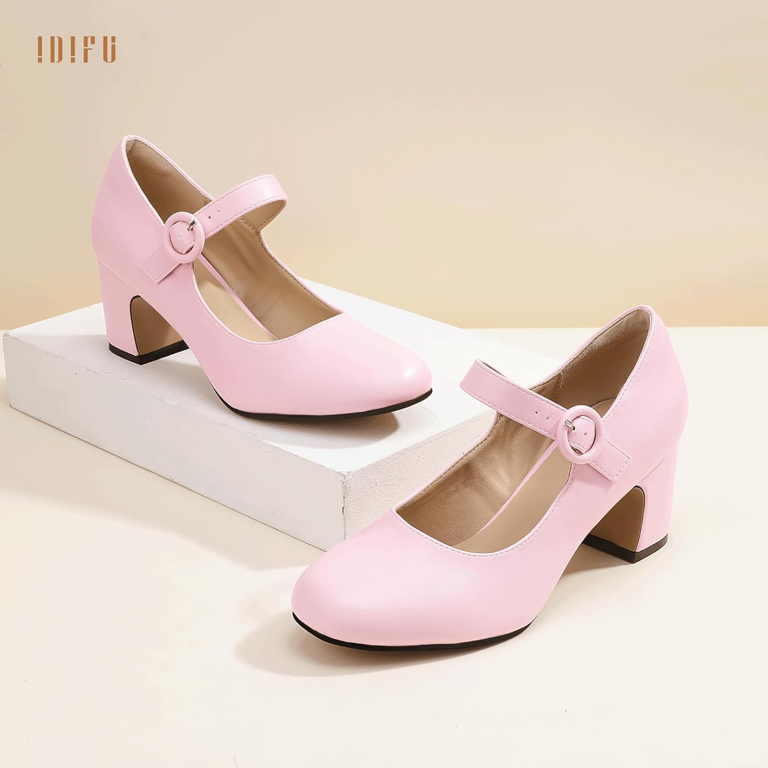 IDIFU IN3 Mary Jane Pumps Closed Toe Low Short Chunky Block Dress Shoes for Women Wedding Bridal Flight Attendant Heels Formal Cute Round Toe Vintage Small Thick Pumps Heels with Round Buckle