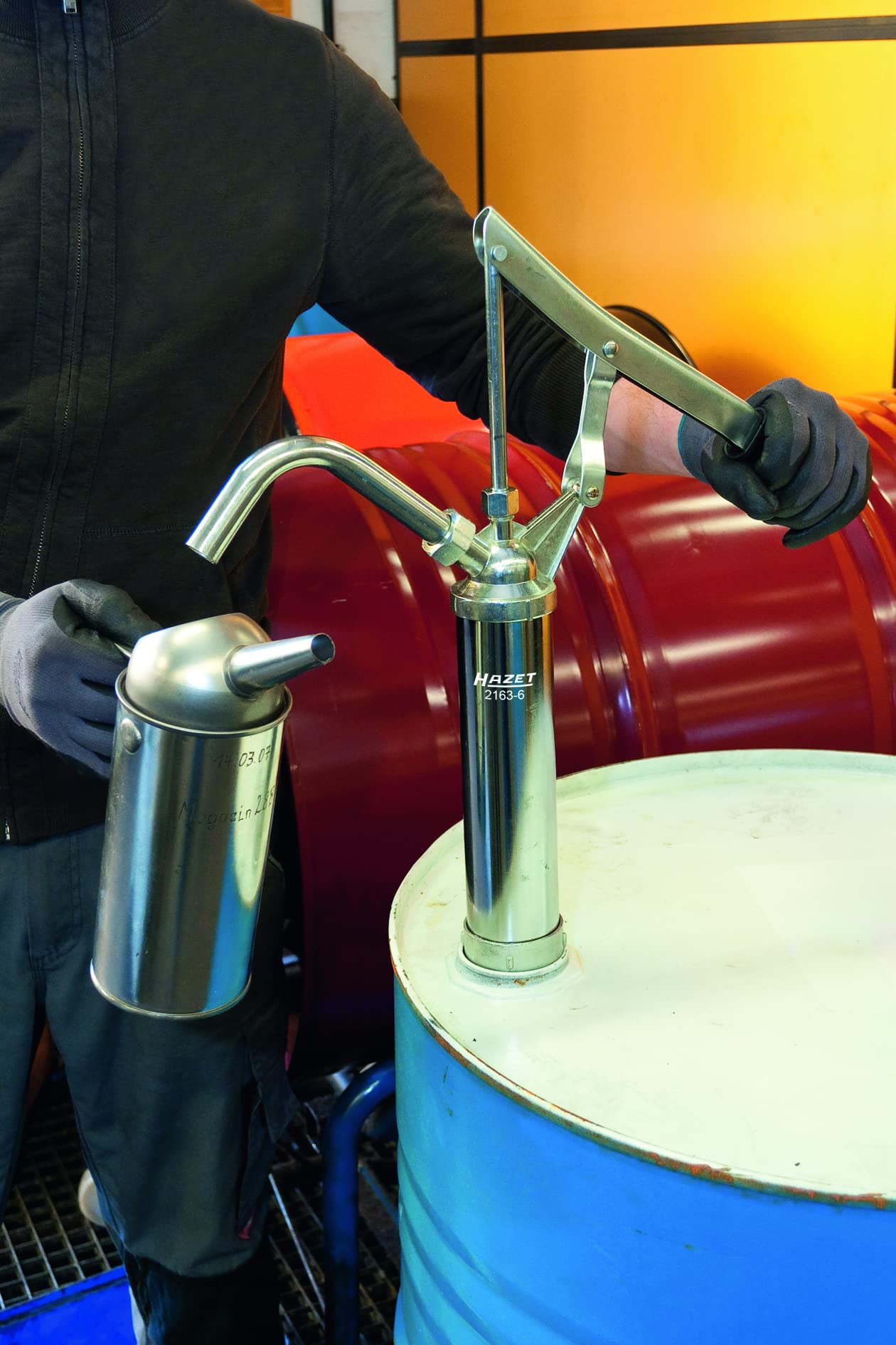 HAZET 2163-1 16 Litre Per Minute Hand Pump with Telescopic Suction Tube - Multi-Colour - Image 4