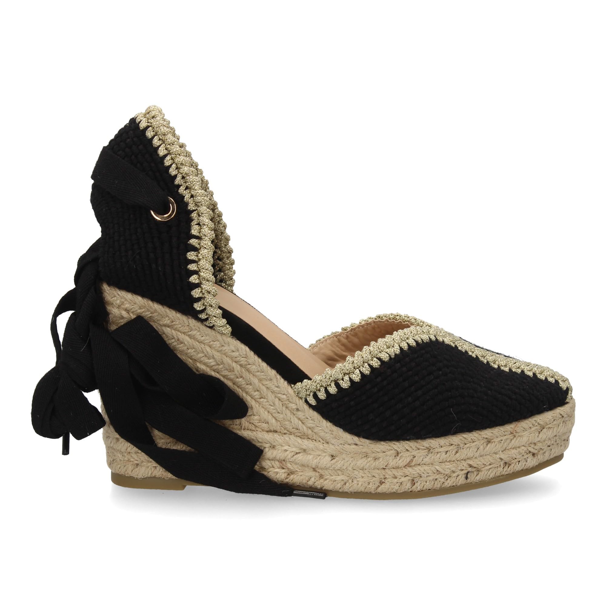 shoes&blues.es Alpargata de Mujer con Ribete Decorativo destaca por su Altura con Cuna Acolchada de Esparto. Cierre de Cintas. Un Modelo Comodo y Ligero para Verano.