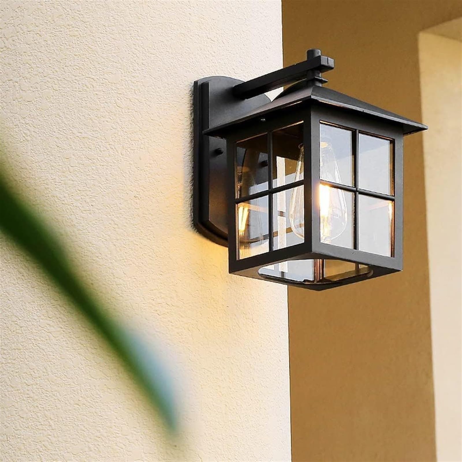 Applique Murale d'extérieur Simple et étanche, Noire Mate, avec Abat-Jour en Verre Transparent, idéale pour Une terrasse ou Une Maison.