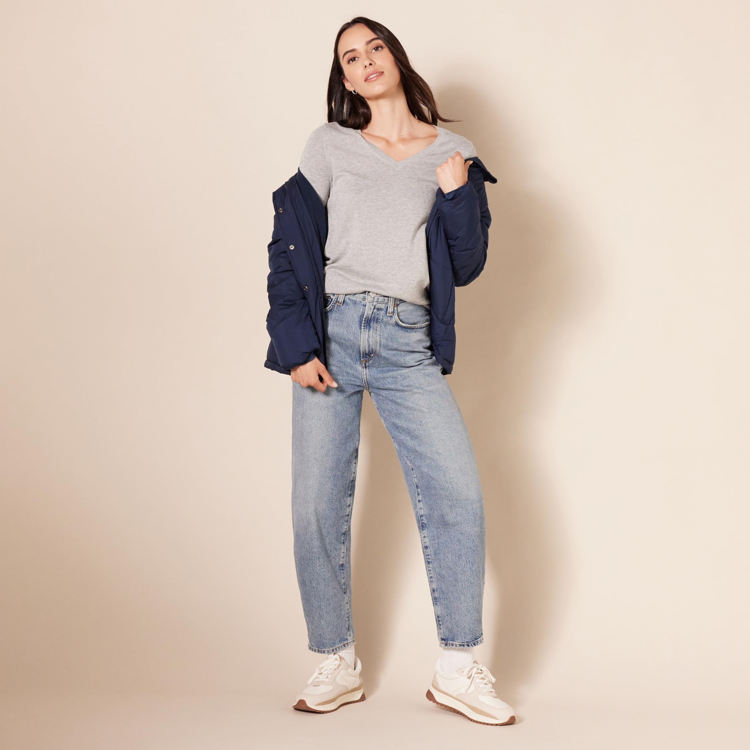 Amazon Essentials Maglione con Scollo A v A Maniche Lunghe Leggera con vestibilità Classica (Taglie Forti Disponibili) Donna