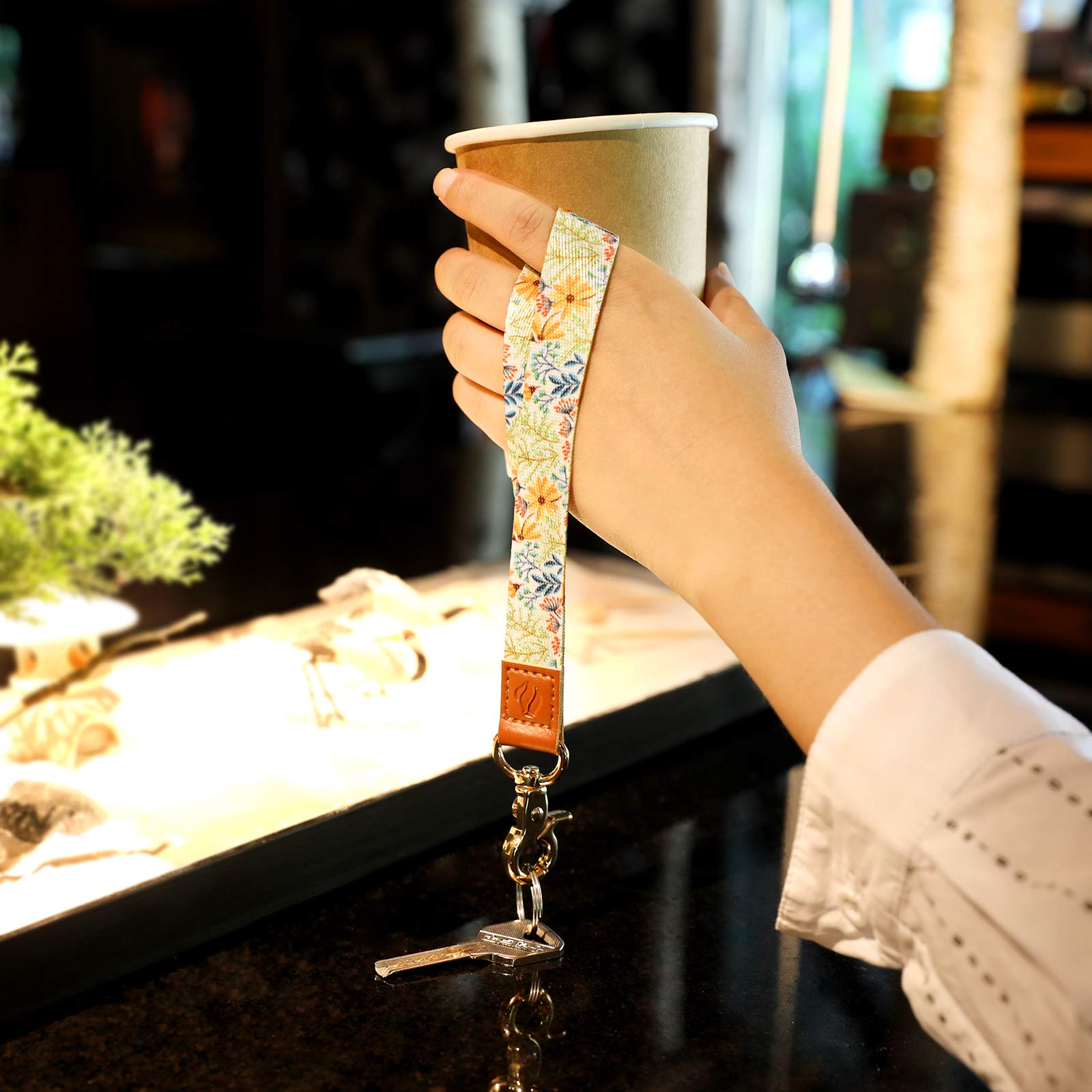 Rose Lake Wrist Key Lanyard - Leaf Green, 8.26" Length, Cute Floral Strap For Keys, ID, Phone
