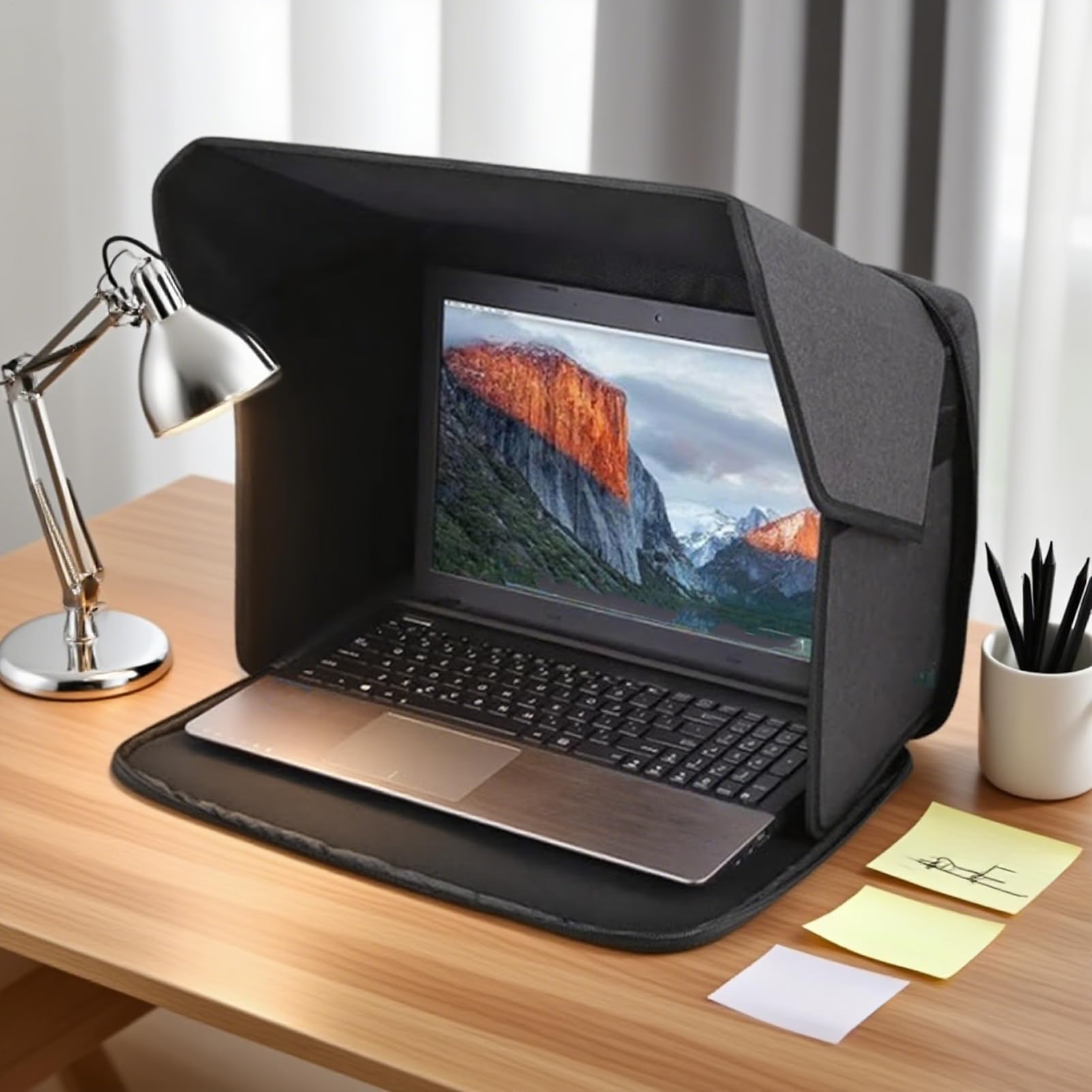Laptop Sun Shade, Lightweight Foldable Laptop Sunshade Bag for Working Outside Outdoor Foldable Shield Cover Outside, Sun Glare Shield Privacy Screen Hood, 37x27x5cm