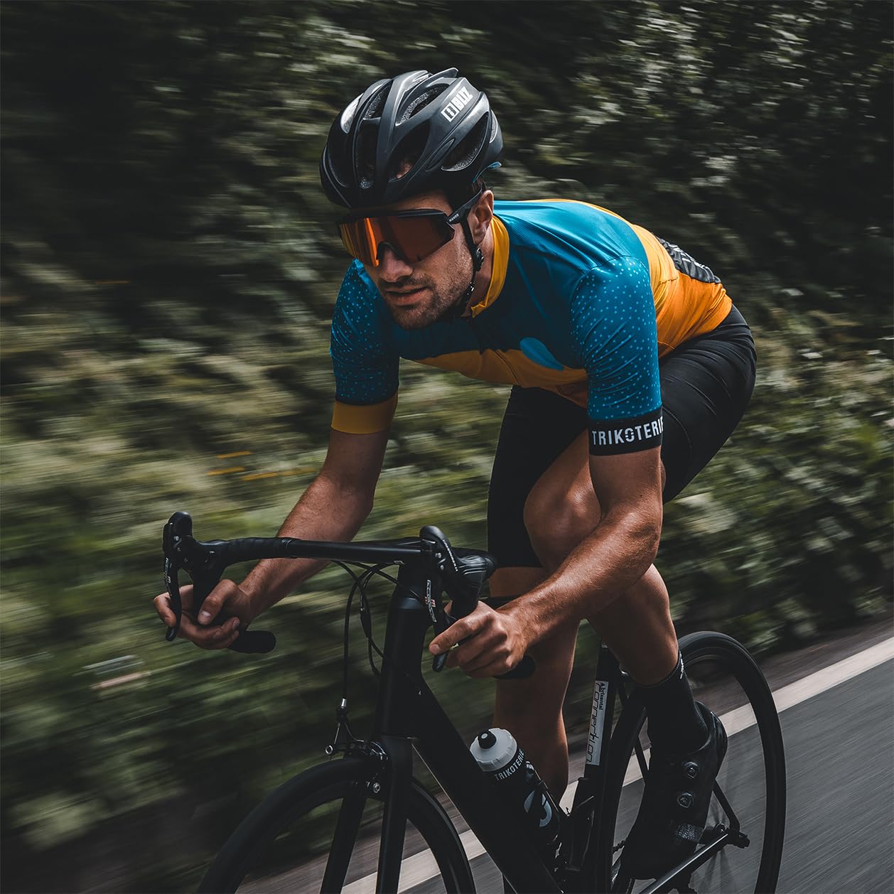 NAKED Optics FALCON - Occhiali sportivi per uomo e donna, occhiali da sole sportivi con protezione UV, fascia magnetica e lenti intercambiabili