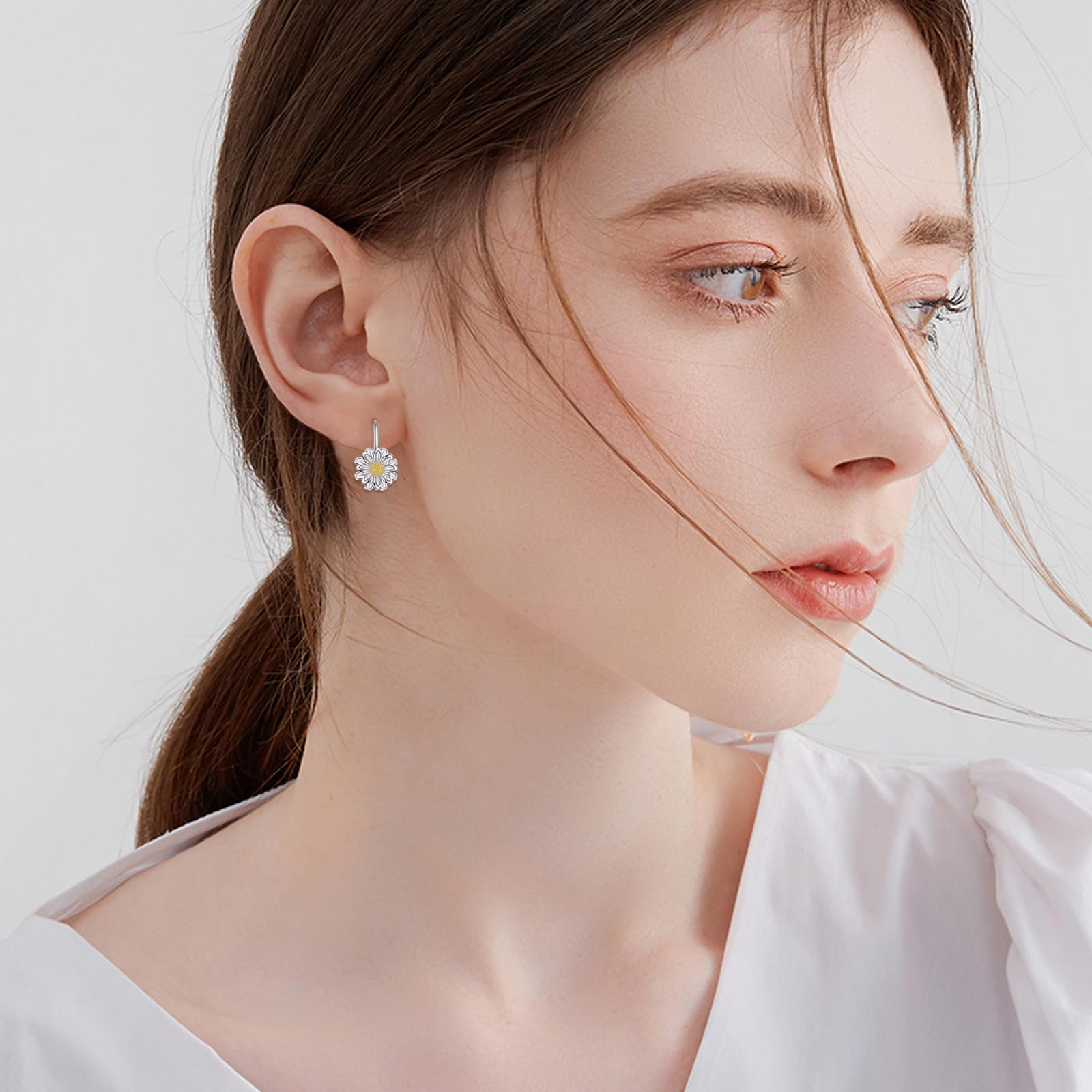 Orecchini da donna a forma di margherita, in argento Sterling 925, con chiusura a monachella, placcati oro, idea regalo per lei