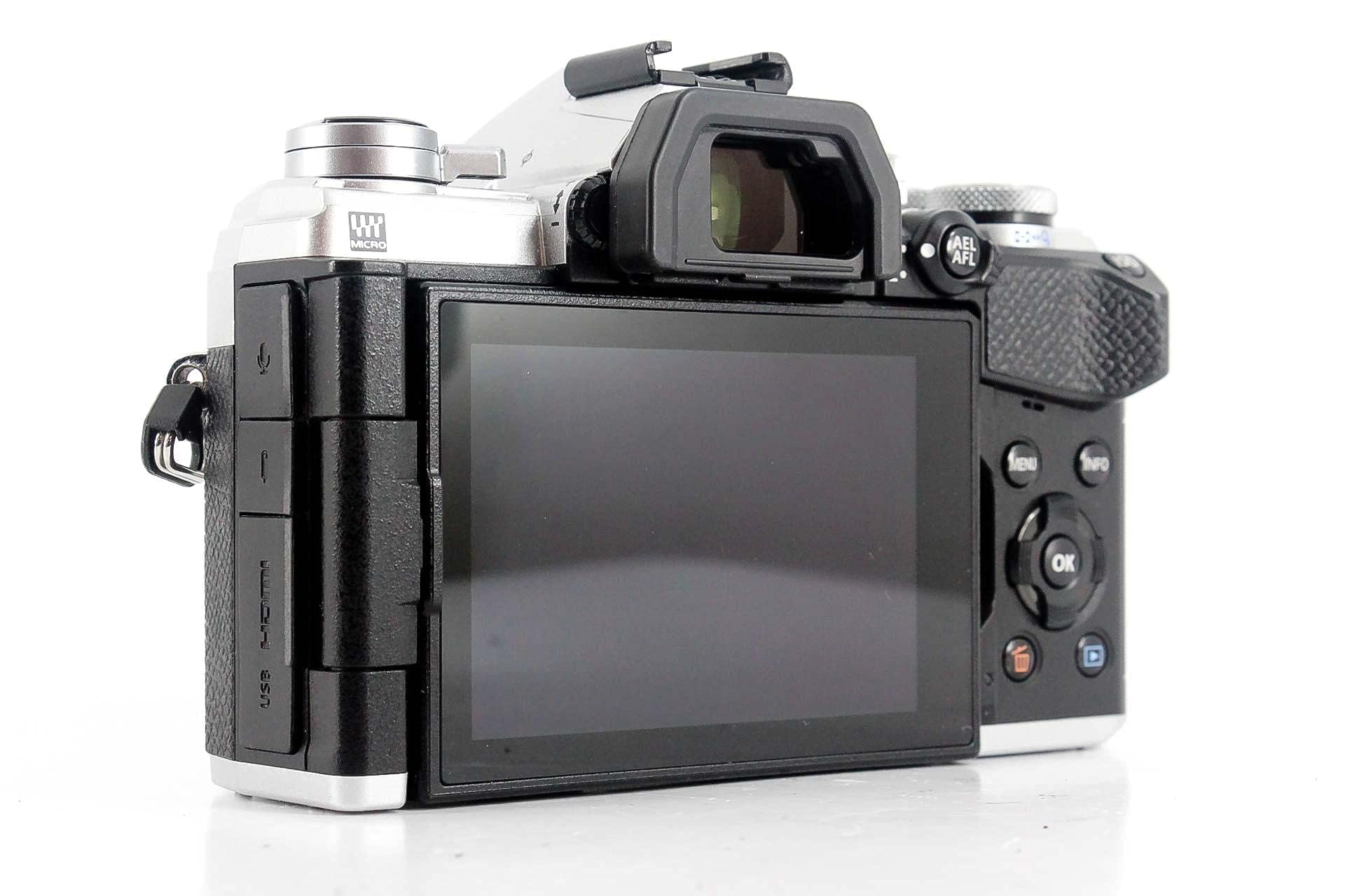 Amazon.co.jp: OLYMPUS OM-D E-M5 Mark III Mirror-less Single Lens