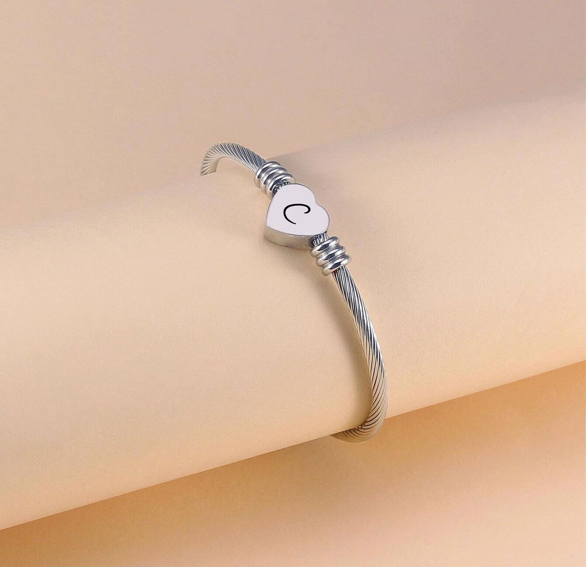 Argento Amore Cuore 26 Lettera Iniziale Alfabeto A-Z Polsino Bracciale Gioielli Regolabili Regalo Per Figlia Figlio Sorelle Amici Mamma Collega Amante Compleanno Natale