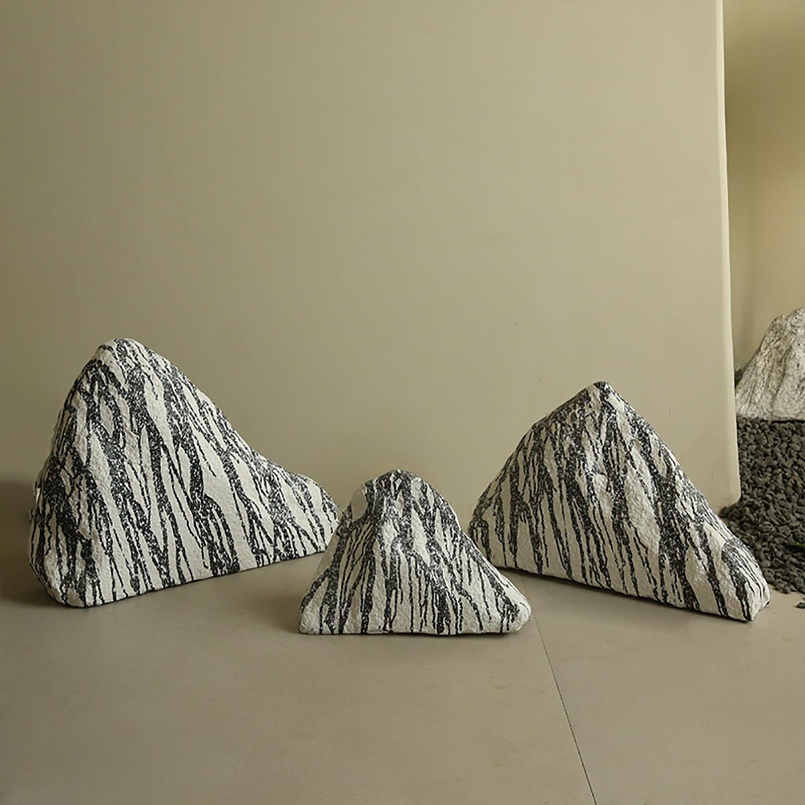 Versatili Pietre Decorative per Il Giardino, in Fibra di Vetro, dalla Texture Naturale e realistica, per Il Paesaggio e l'arredamento della casa.(47 * 30 * 14cm/18.5 * 11.8 * 5.5in)