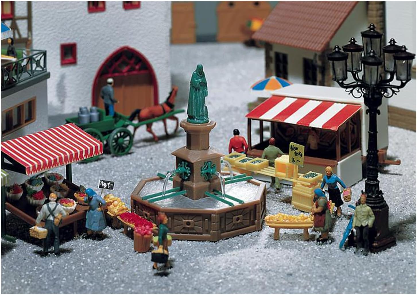 Faller 180581 Fountain with Figure Scenery and Accessories