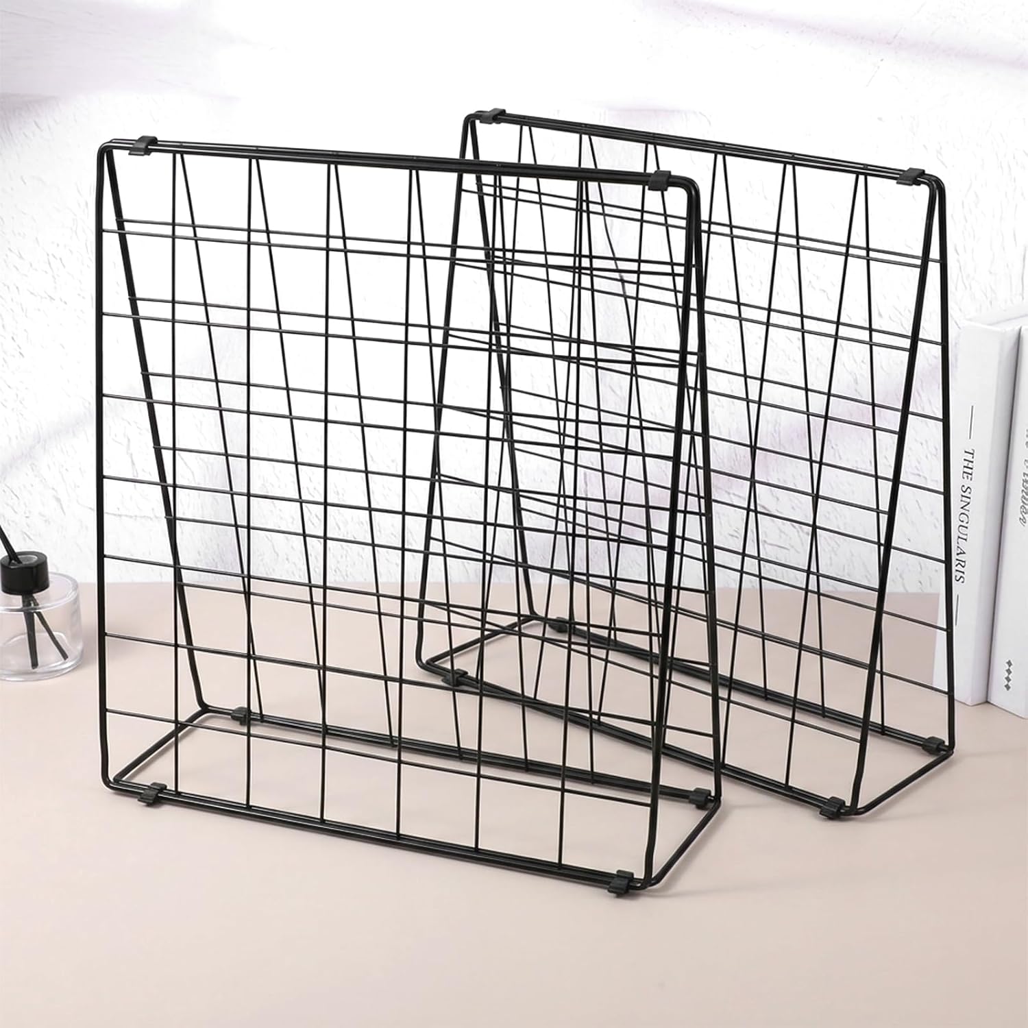 2 Pcs Photo Display Rack, Double Sided Photo Metal Rack, Black Grid Photo Stand For Table Display, Desktop Photo Display Shelf With 20 Wooden Clips, 13.7x13.7 x 4 Inches, For Photos, Notes, Artwork