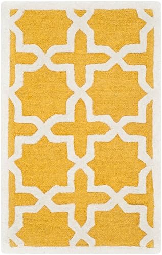 Tapete de Safavieh de lana de la colección Cambridge CAM125Q hecho a mano con diseño geométrico marroquí en color marfil y dorado con superficie