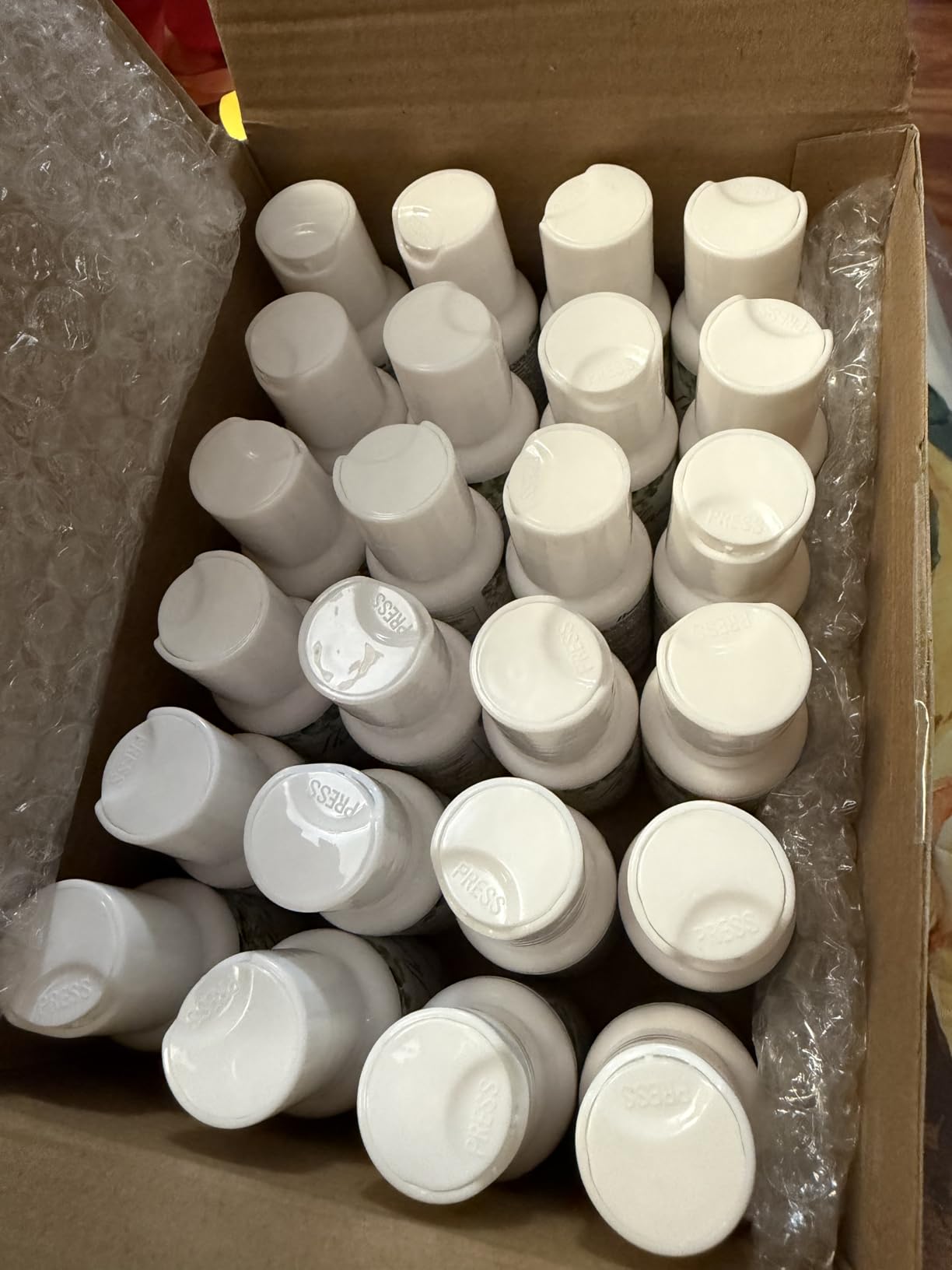Demissle 24 Pcs Travel Size Mini Sunscreen Bulk Spf 30+ Wedding Party Thank You Gifts for Guest Small Sunscreen for Summer Wedding Bridal Baby Shower Party Favor, 1 Fl. oz(Love is Sweet)