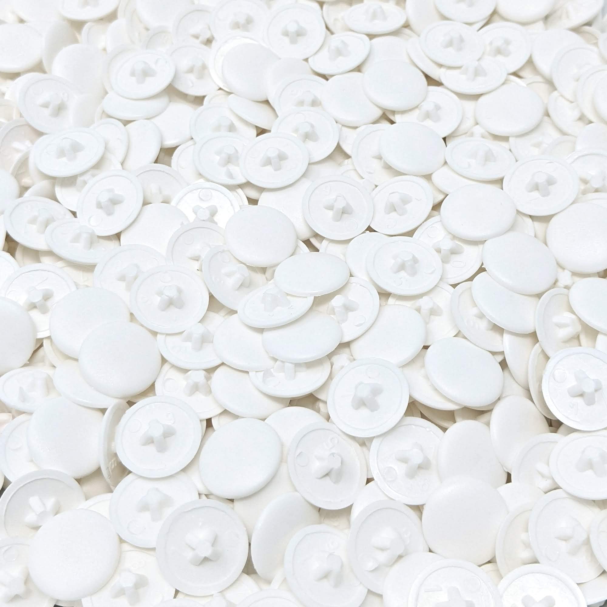 Pozi Screw Cover Caps, Pozidriv Push-Fit Covers for PZ1, PZ2, PZ3, PZ4 & PZ5 Screws, Made in Germany (White, Pozi No.3, 15mm Head x 2.4mm Deep - See Second Image for Size Guide, Pack of 500)