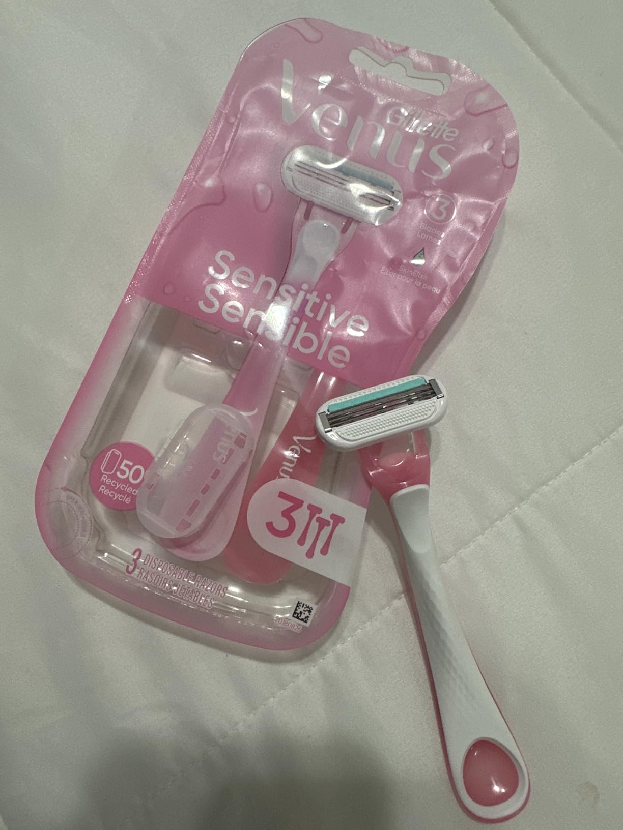 Gillette Venus Sensitive Women's Disposable Razors - Single Package of 3 Razors