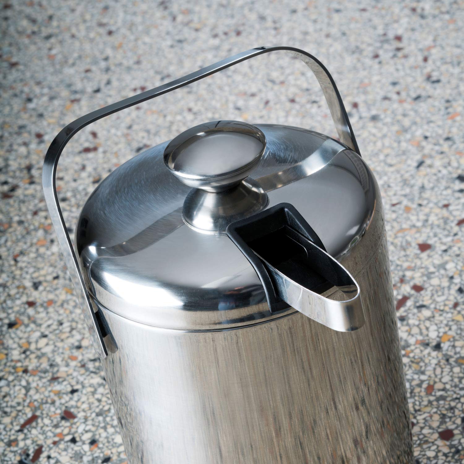 LAGUIOLE - Coffret seau à glaçons - Seau, Pince, Couvercle et Plateau égouttoir - Acier inoxydable - Contenance: 1,3L - Indispensable pour vos repas d'été