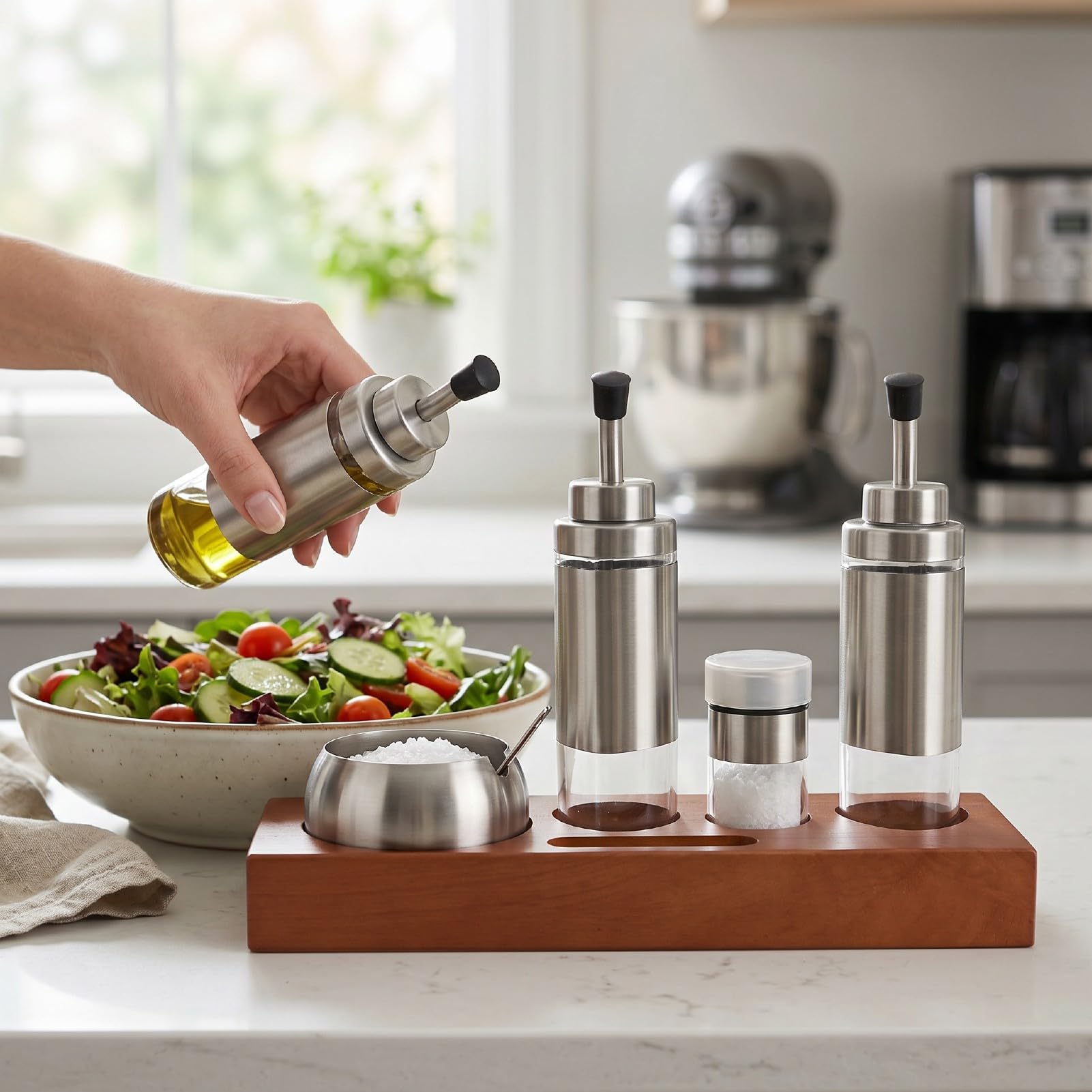 Edelstahl-Gewürzflaschen-Set mit Eichenholzhalter, 4-teiliger Öl-Essig-Salz-Paprika-Spender für die Organisation von Küchentheken und Tischen