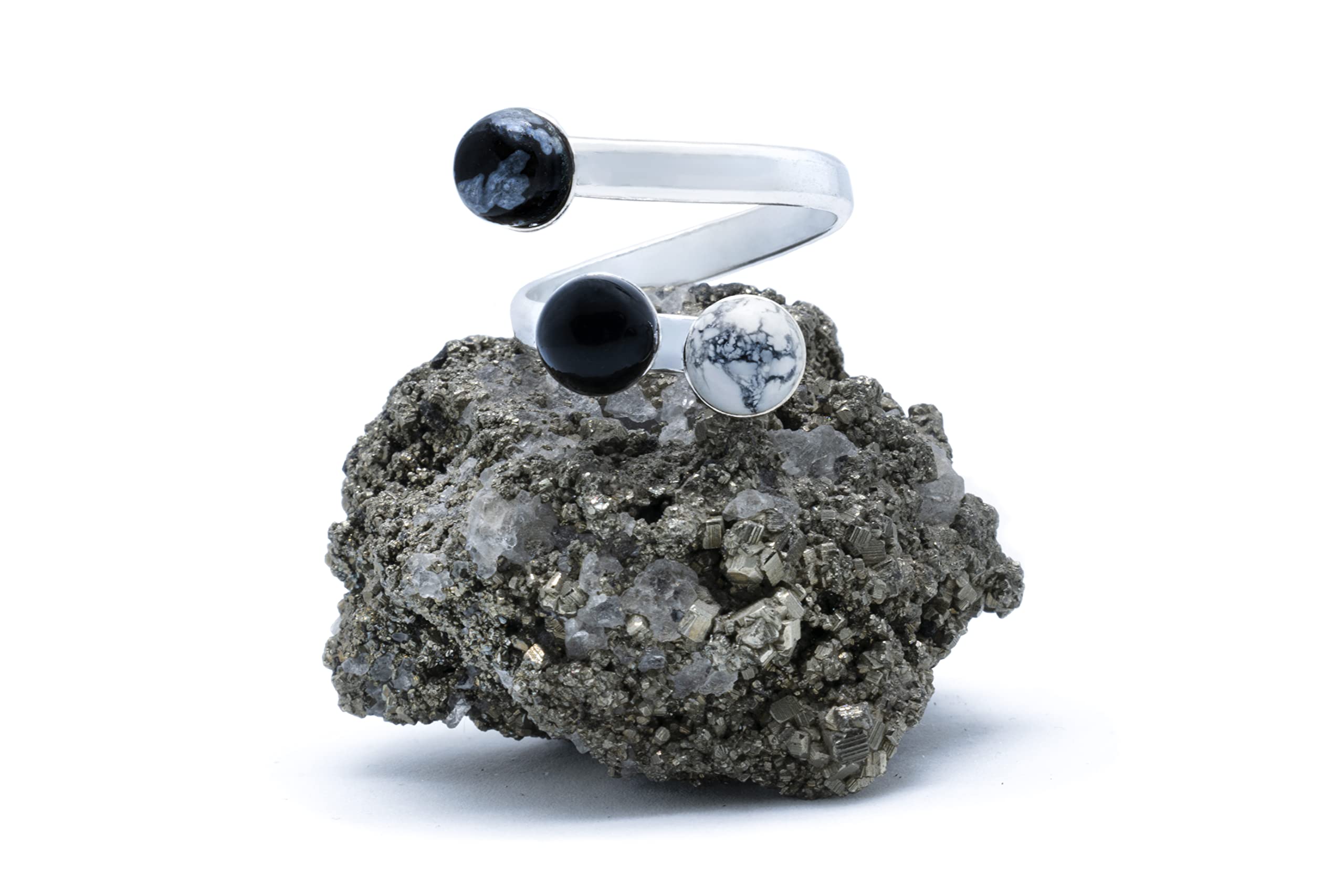 Anillo Trilogy de Plata 925 con Obsidiana, Ónix Negro y Howlita Blanca (Piedra Natural) 6mm - Disponible Anillo Ajustable, Tamaño de XS a XL, para Hombre, para Mujer - Caja Regalo Gratis