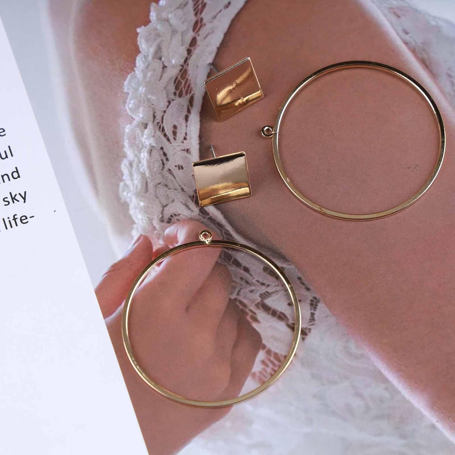 Boho Exaggerated Circle Dangle Earrings Large Circle Drop Earring Gold Hollow Geometric Earrings Geometric Stud Earring Jewelry for Women - Image 4