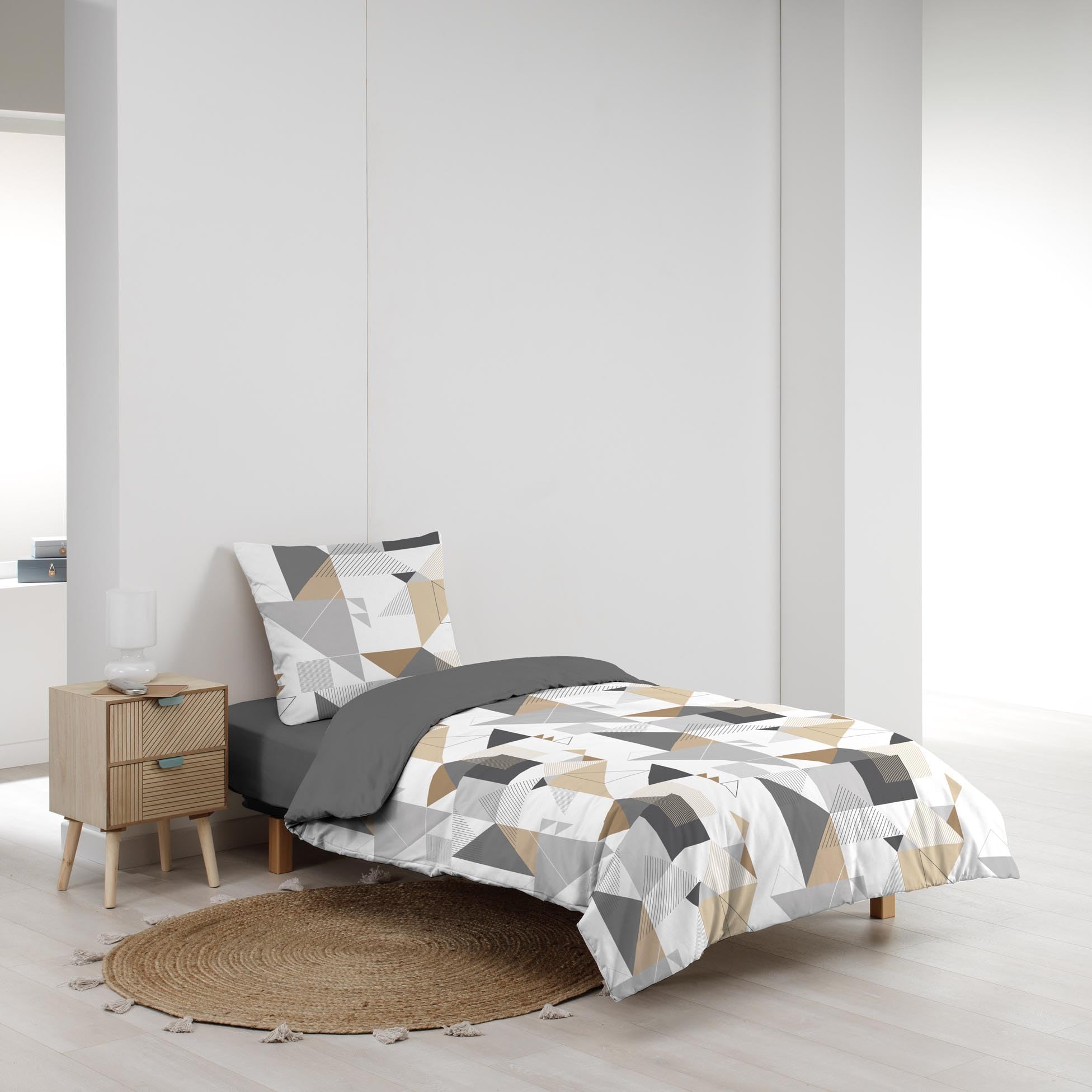 Douceur d'Intérieur Trigone Parure 3 Pezzi, 240 x 220 cm, Microfibra Stampata