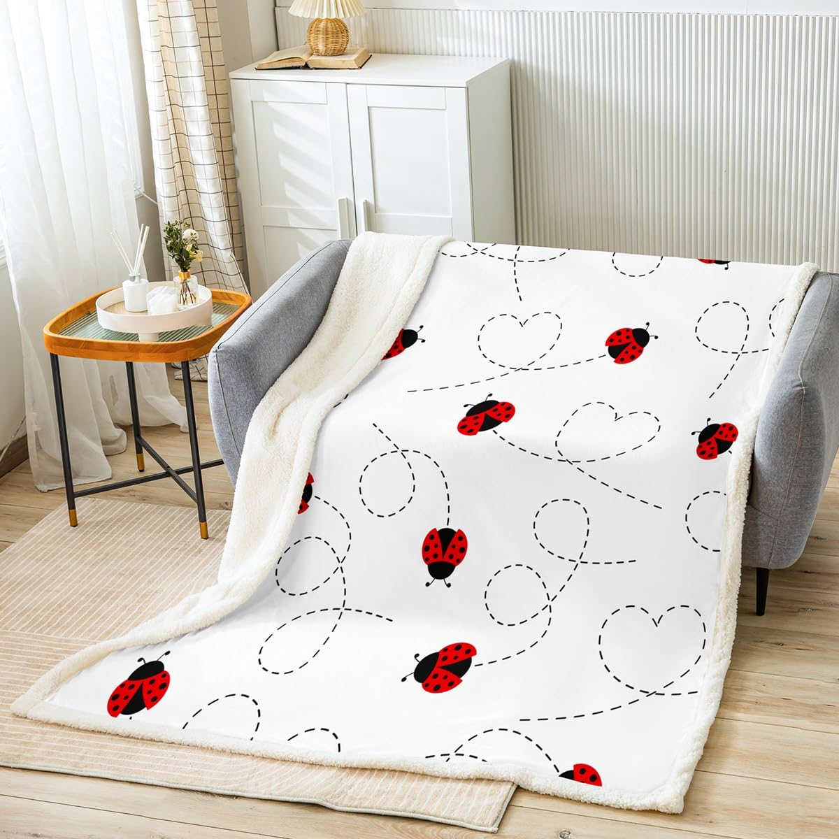 Homemissing Ladybird Fleece Throw Blanket Kids Ladybird Stripes Lines Plush Blanket for Bed Sofa Cute Sherpa Blanket Kawaii Fuzzy Blanket Room Decor Cartoon Baby 30x40 Inch