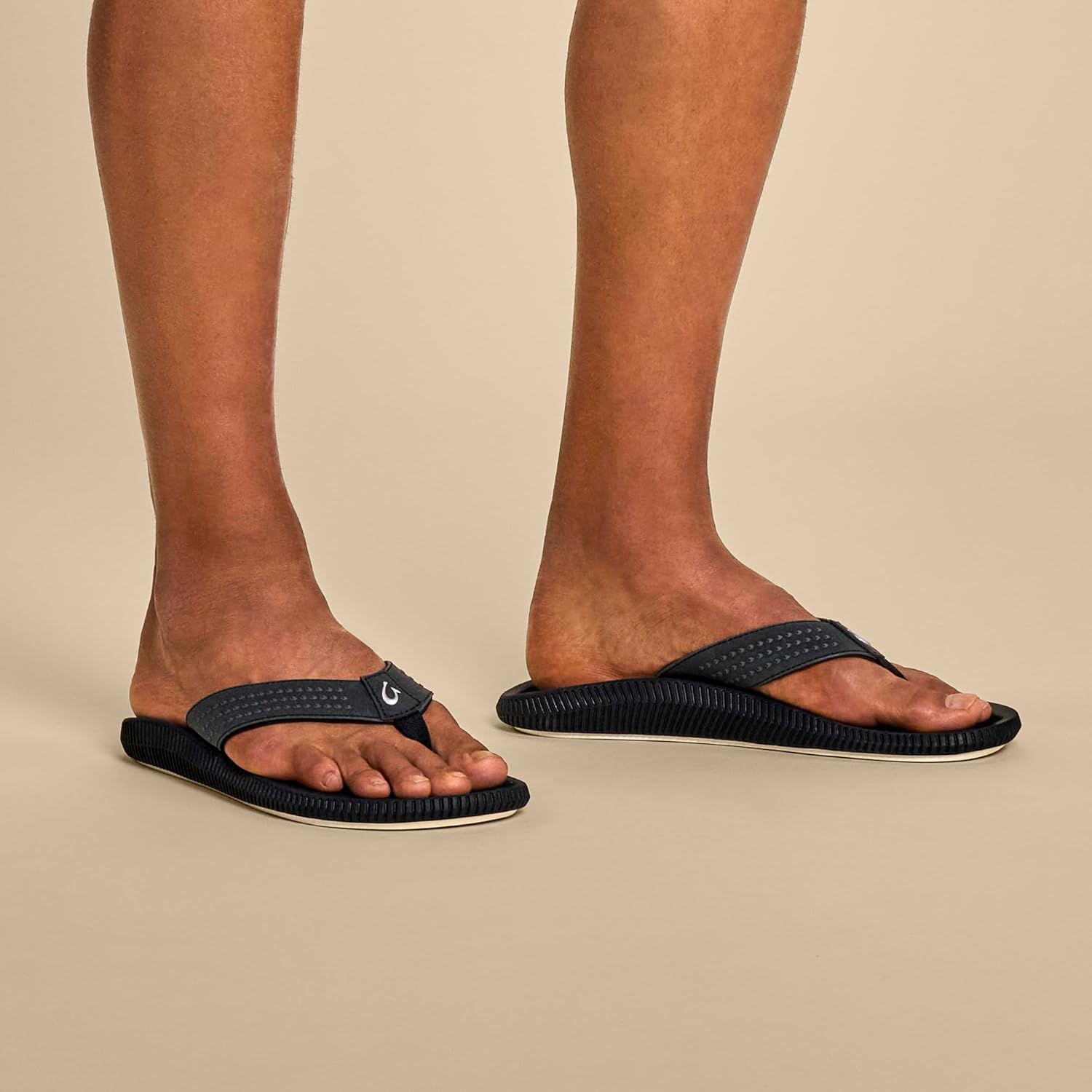 OLUKAI Ulele Men's Beach Sandals, Water Resistant Flip Flops, Arch Support & Comfort Fit, Lightweight & Durable, Enhanced Grip & Traction - Image 2