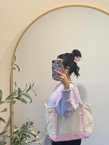 Cutest tote bag with a zipper