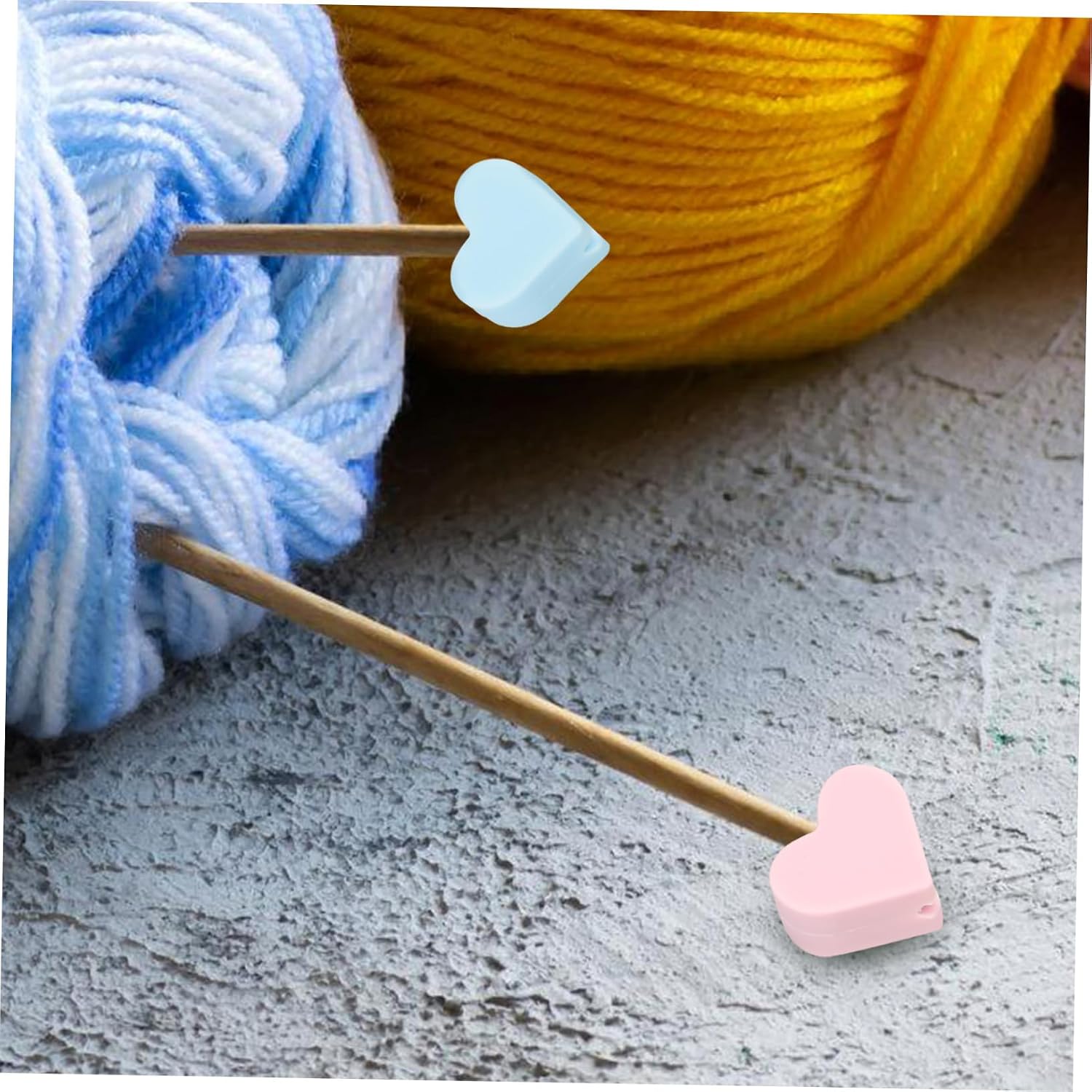 TEHAUX 100pcs Knitting Needle Protectors Non- Rubber Caps for Crochet and Sewing Lightweight Point Covers Lake for Needlework and Crafts