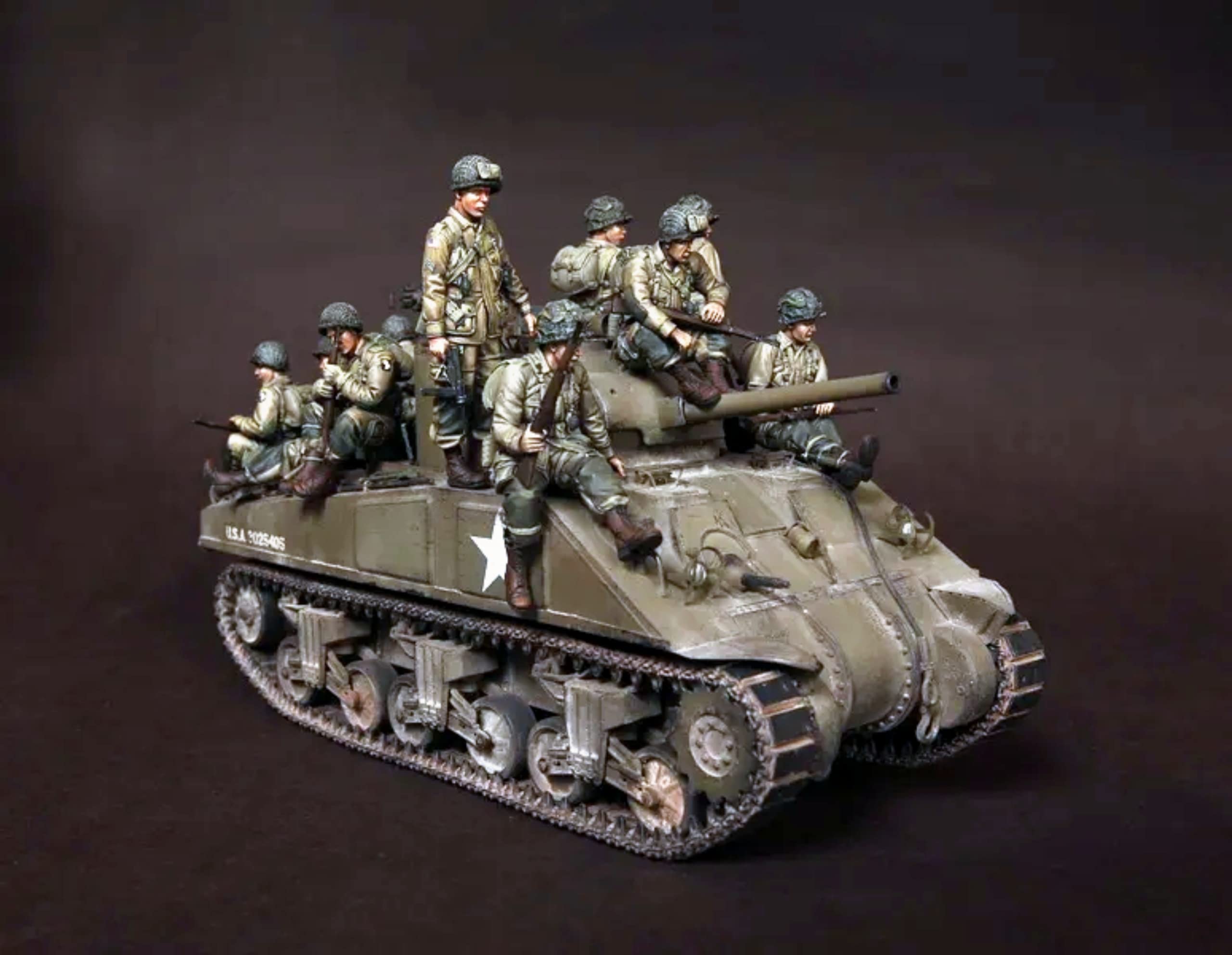 【1/35】 Mod?le de soldat en r?sine WWII Soldat de char d'assaut am?ricain en r?sine (non mont ? et non peint) (14 hommes, pas de char d'assaut) //2po3h