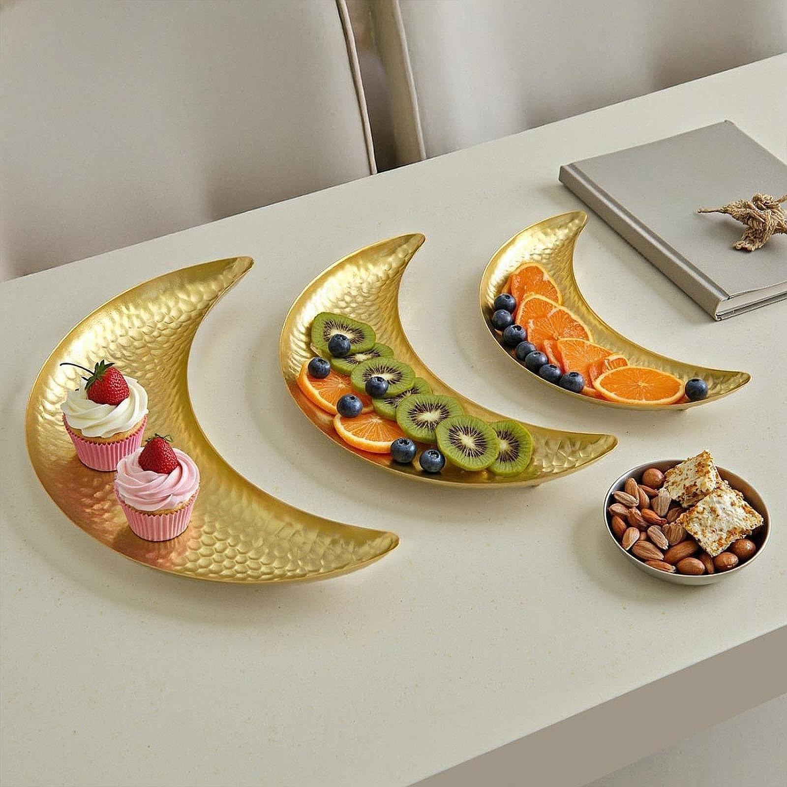 Plateaux de Service En Métal En Forme (3 Pièces) pour Fruits, Fromages et Autres Amuse-gueules.