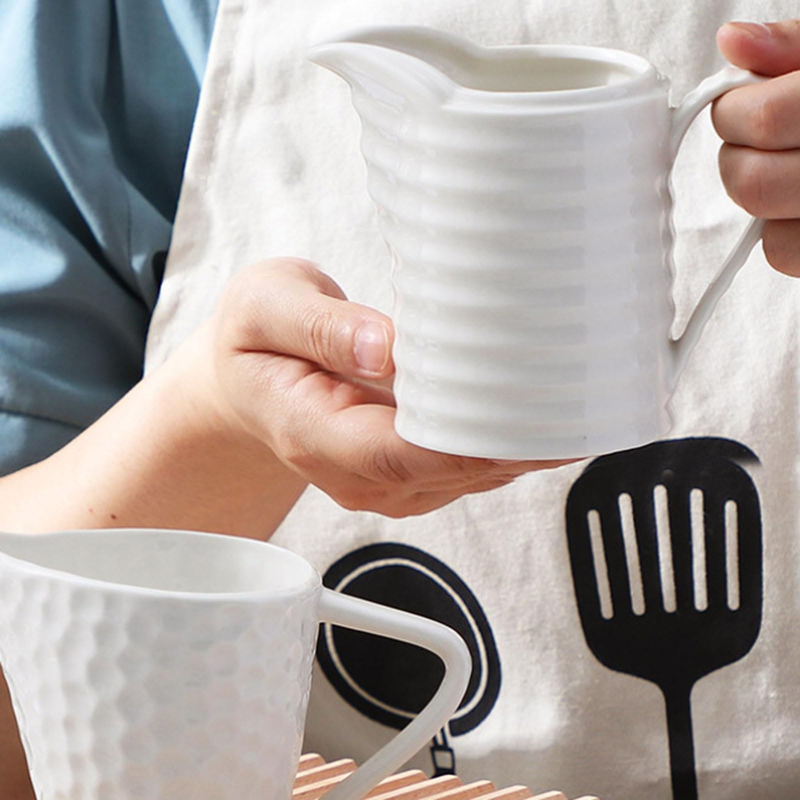 MRKU Pot à Lait, saucière, Tasse à Eau, pichet, crémier, Distributeur de café, sucrier, récipient en céramique à décor en Relief, 220 ML et 280 ML, Style européen