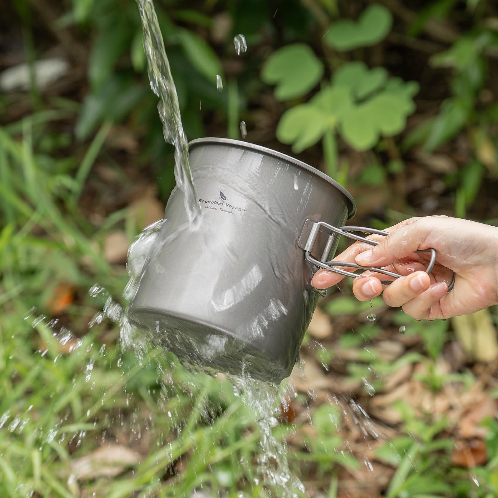 iBasingo Ti2060C Ti2060C - Pentola da campeggio leggera in titanio da 1400 ml (1,4 l), con manico pieghevole e coperchio, resistente, antiruggine, per escursioni, escursioni e avventure all'aria