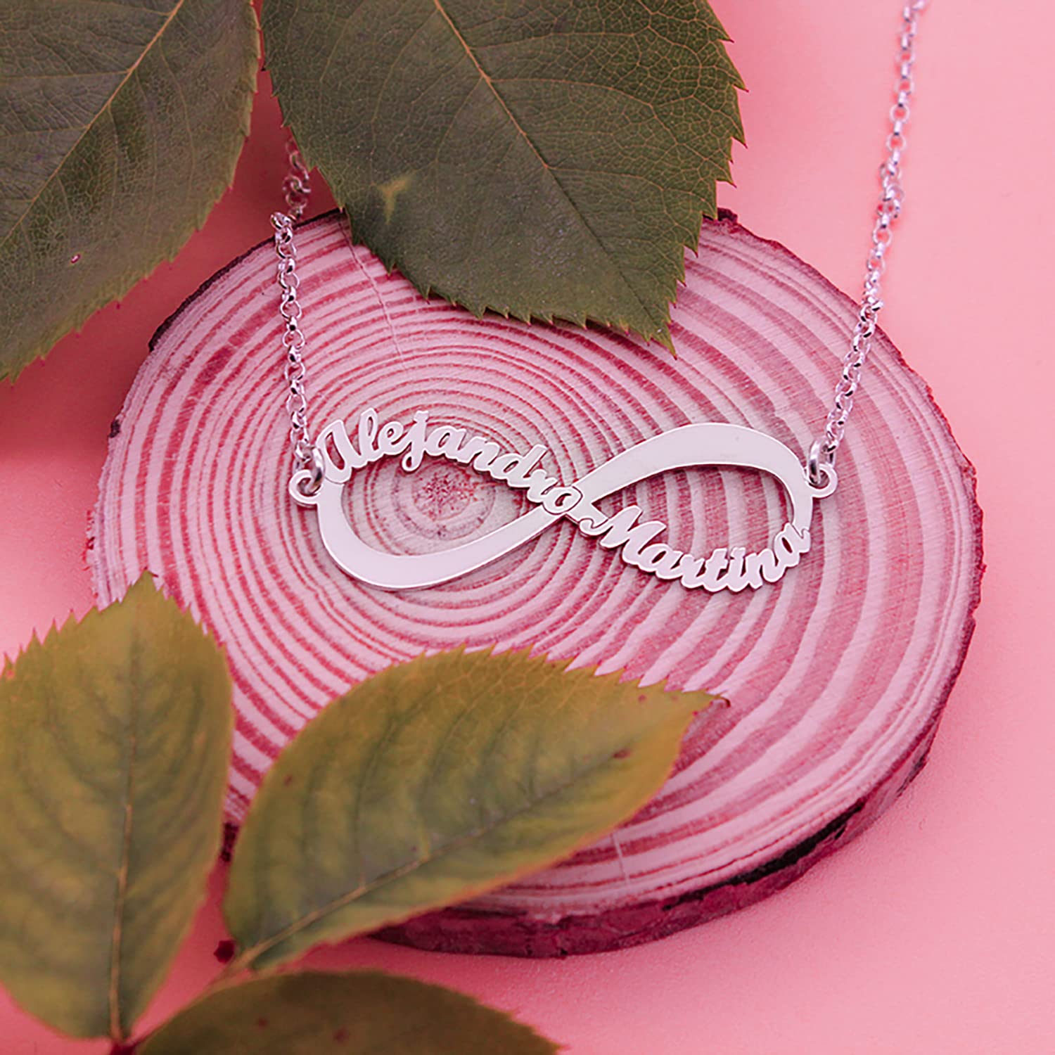 Collar Infinito personalizado plata de ley - Colgante con hasta 4 nombres - Regalo original para novia, mujer o madre donde incluir nombres de la familia