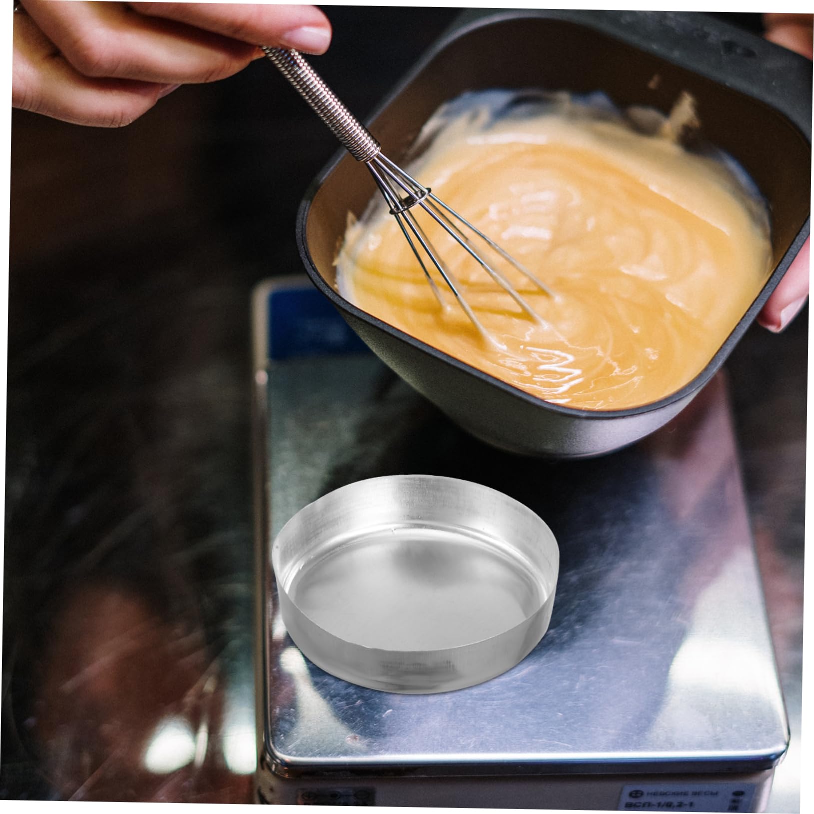 Gatuida 50stücke Labor-waagschalen Aus Aluminiumfolie Flache Wiegeschalen Für Pulver Und Flüssigkeiten Wiederverwendbar Langlebig Und Leicht Zu Reinigen Für Präzise Messungen