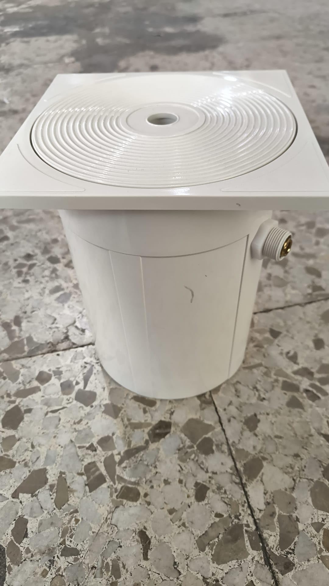 Generic La Valvola di Controllo Automatico del Livello Dell'acqua Durevole Funziona Automaticamente nel Serbatoio Dell'acqua per La Piscina (Ingresso superiore