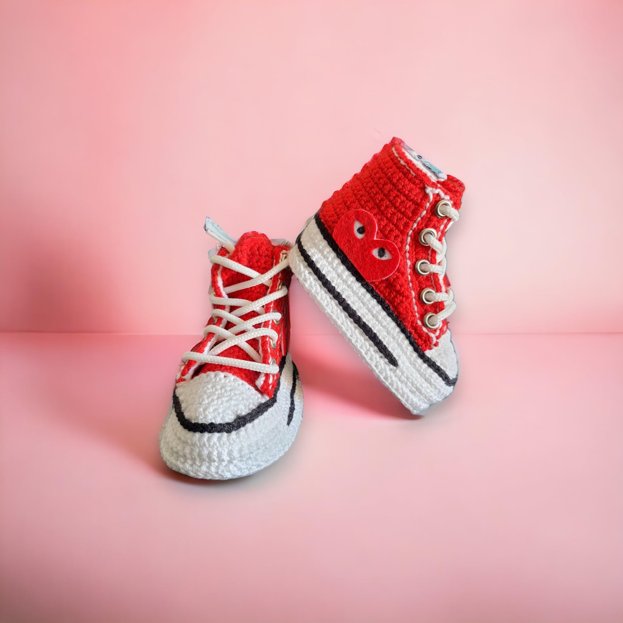 Handgefertigte Personalisierbare Baby Sneaker Booties - Gehäkelte Erstlingsausstattung & Krankenhaus Nachhausegeh-Outfit - Weiche Gestrickte Willkommensgeschenke zur Geburt & Babyparty - Rot