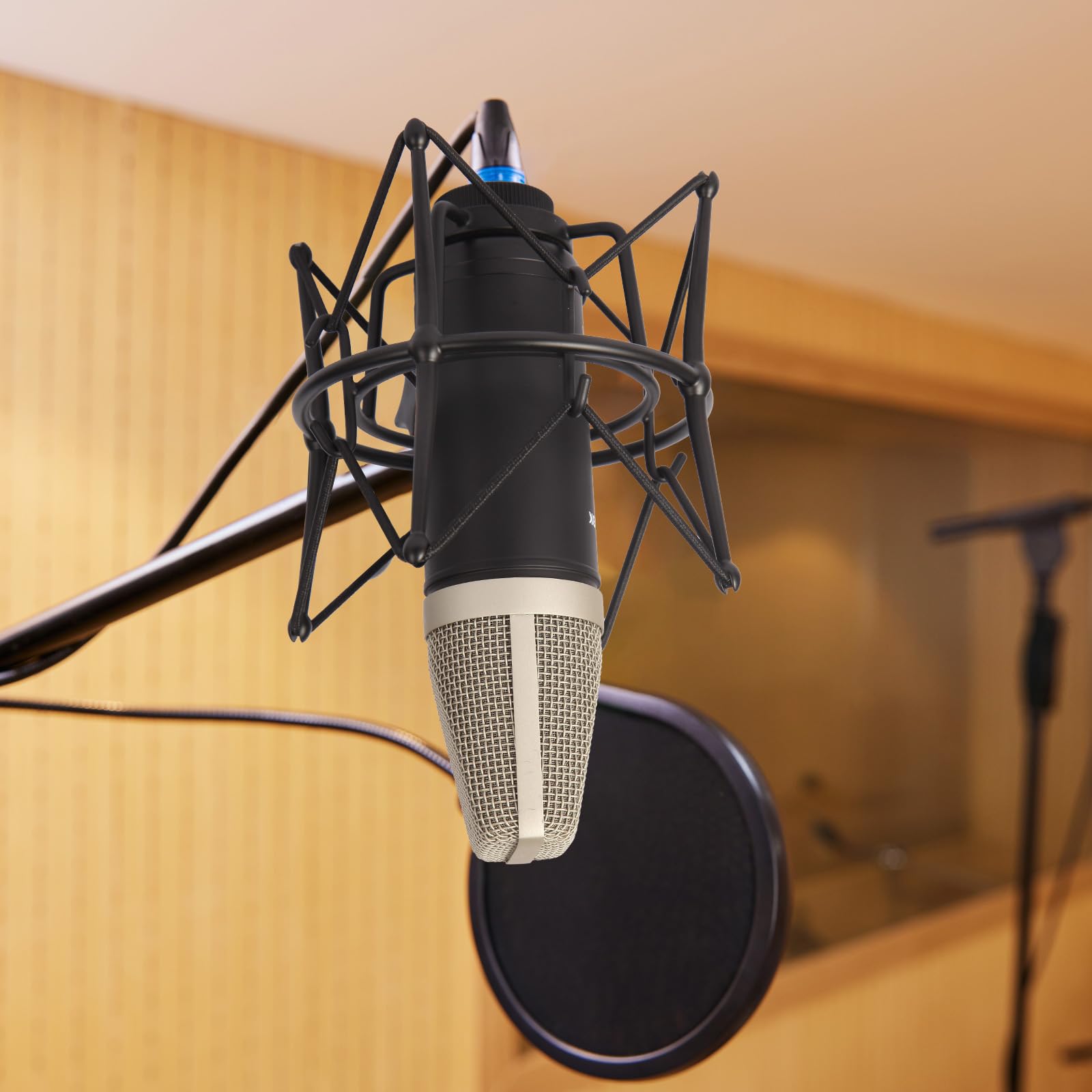 SUUNTOK Microfono a condensatore XLR, kit microfono cardioide professionale con diaframma grande, con supporto antiurto, per studio, live streaming, podcas (nero)