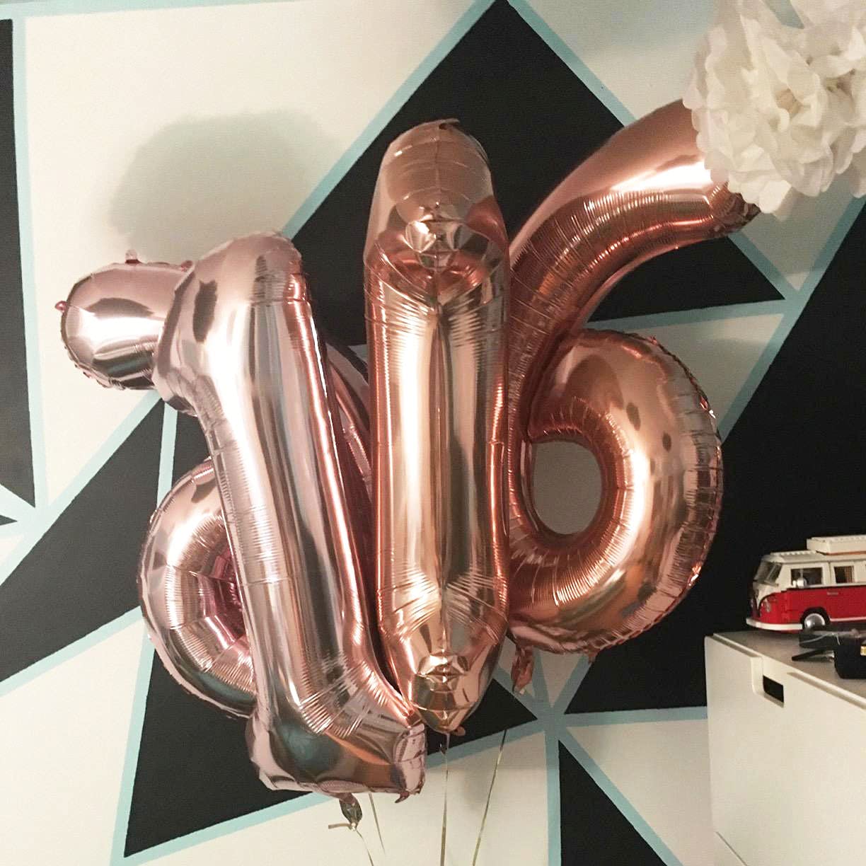 Red 0 balloon 40 Inch Giant Helium Foil Number 0 to 9 Red Balloon Birthday Wedding Party Digital Decorations (Number 0) — view 298