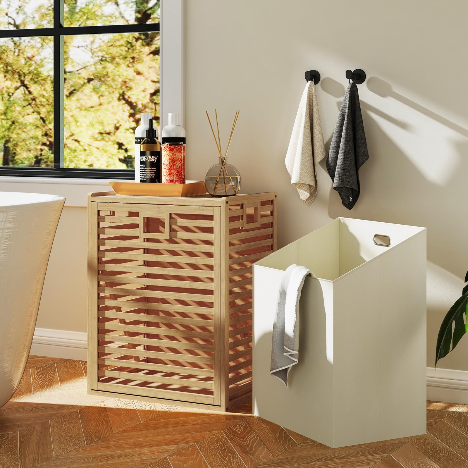 LIFEZEAL Cesto Biancheria Sporca a 1 Scomparto, 68L, Mobile Portabiancheria, Cesto Estraibile in Bambù, con Sacco Rimovibile, Pieghevole, Piano Portaoggetti, Lavanderia, Bagno, Salvaspazio, 50x35x64cm