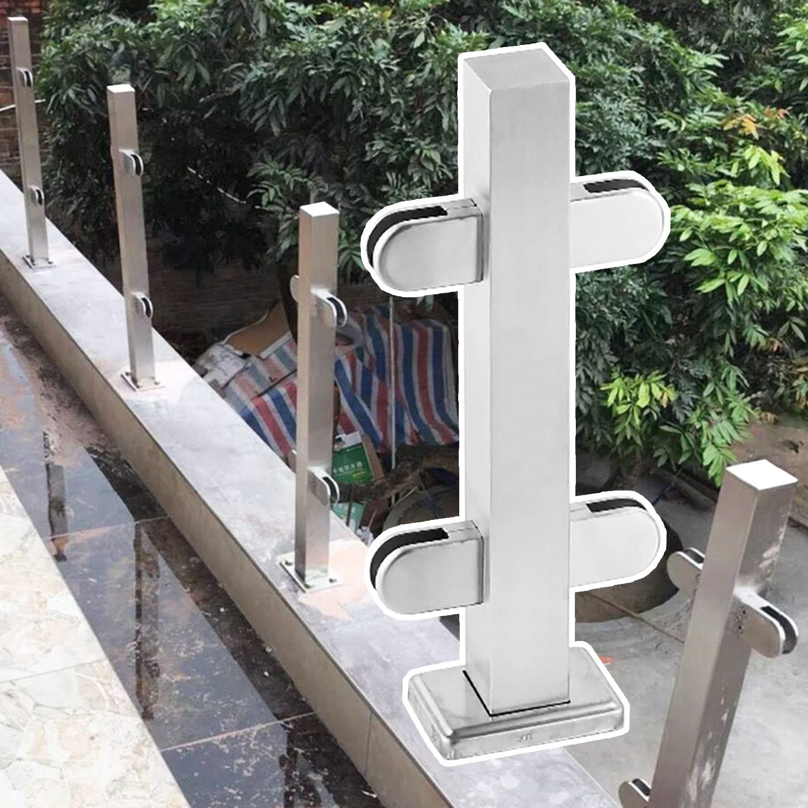 Poteau de garde-corps en verre en acier inoxydable pour sécuriser un balcon sans percer le verre