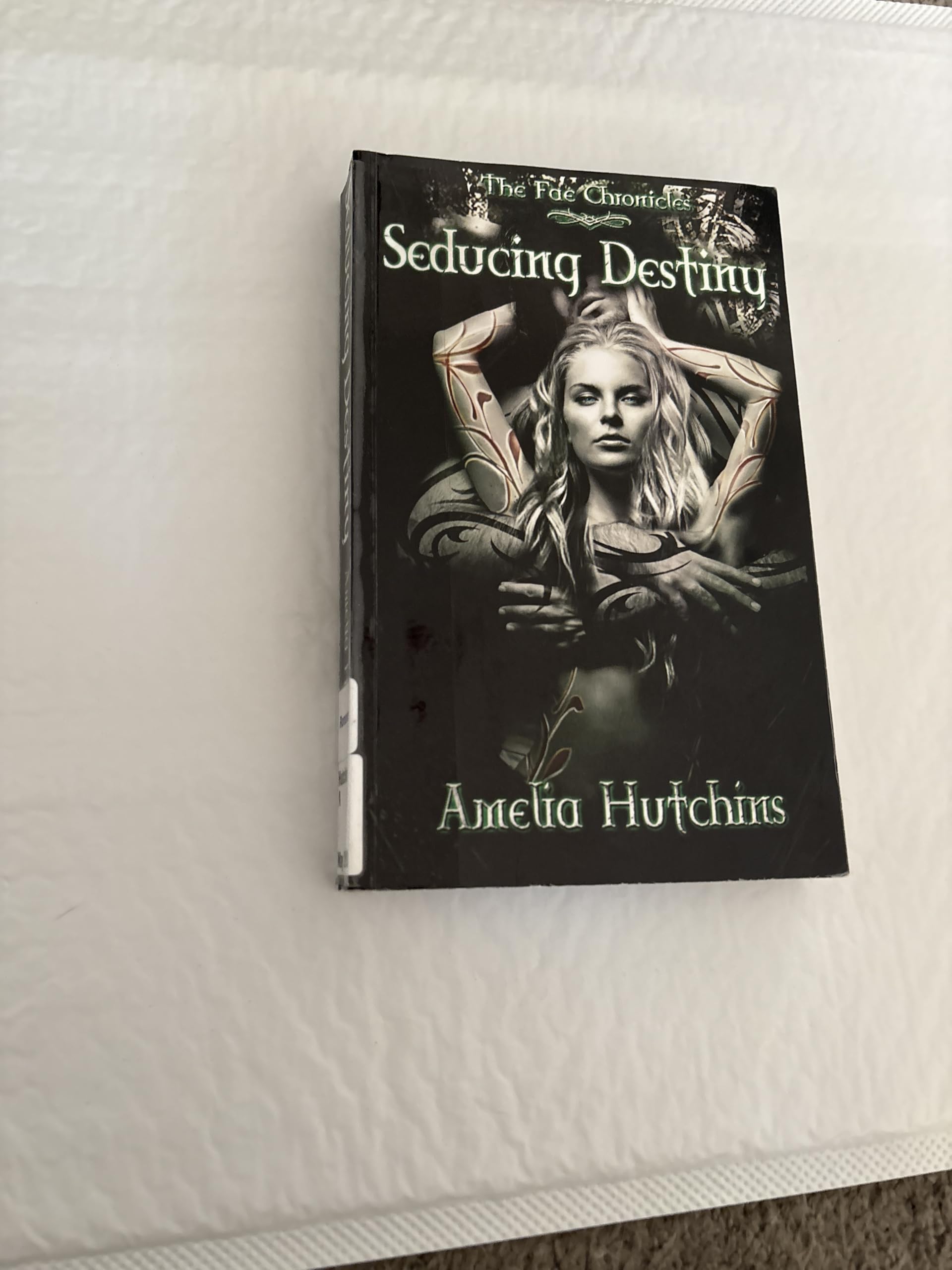 Seducing Destiny: Volume 4 (The Fae Chronicles)